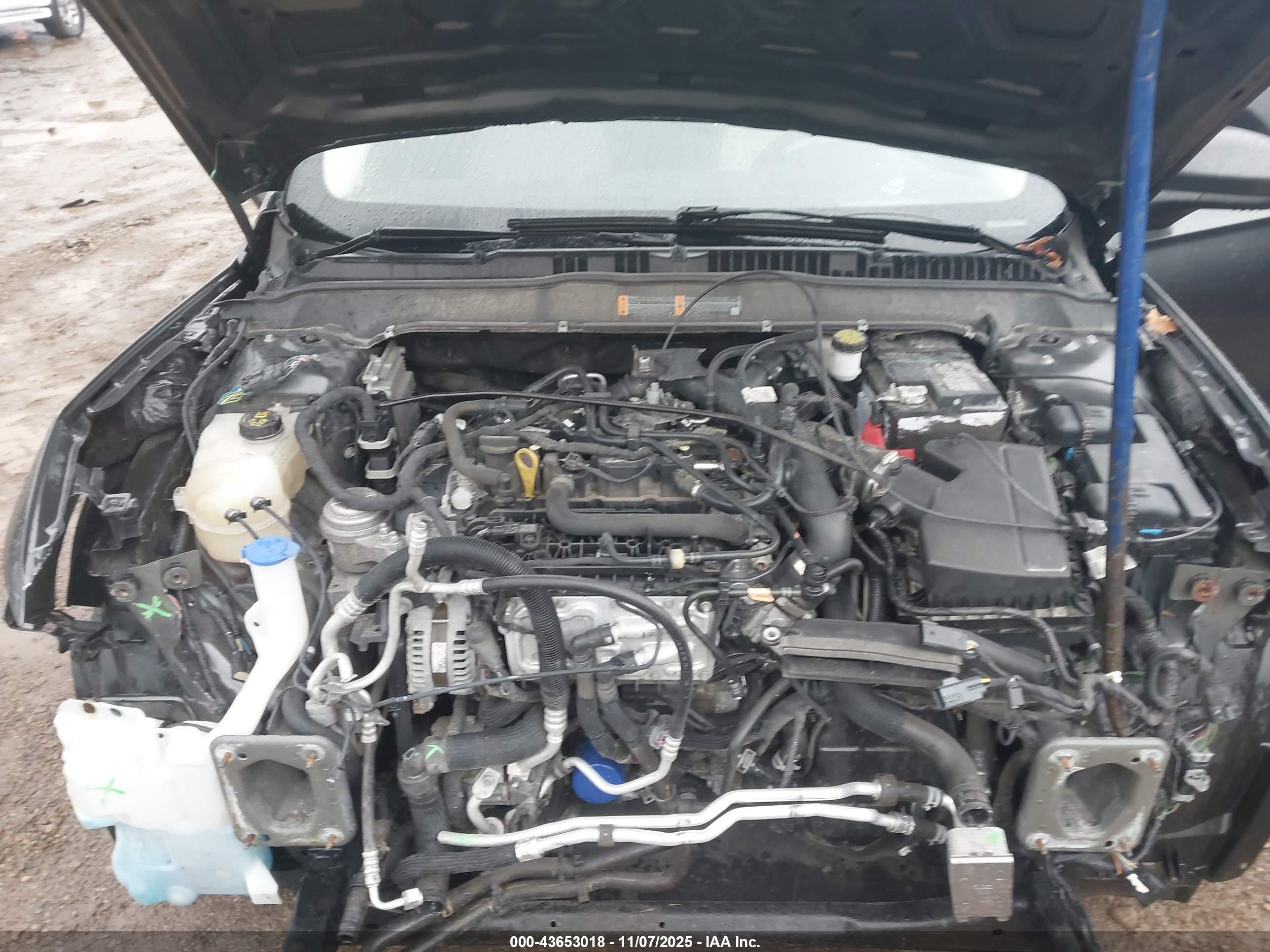 FORD FUSION image 10