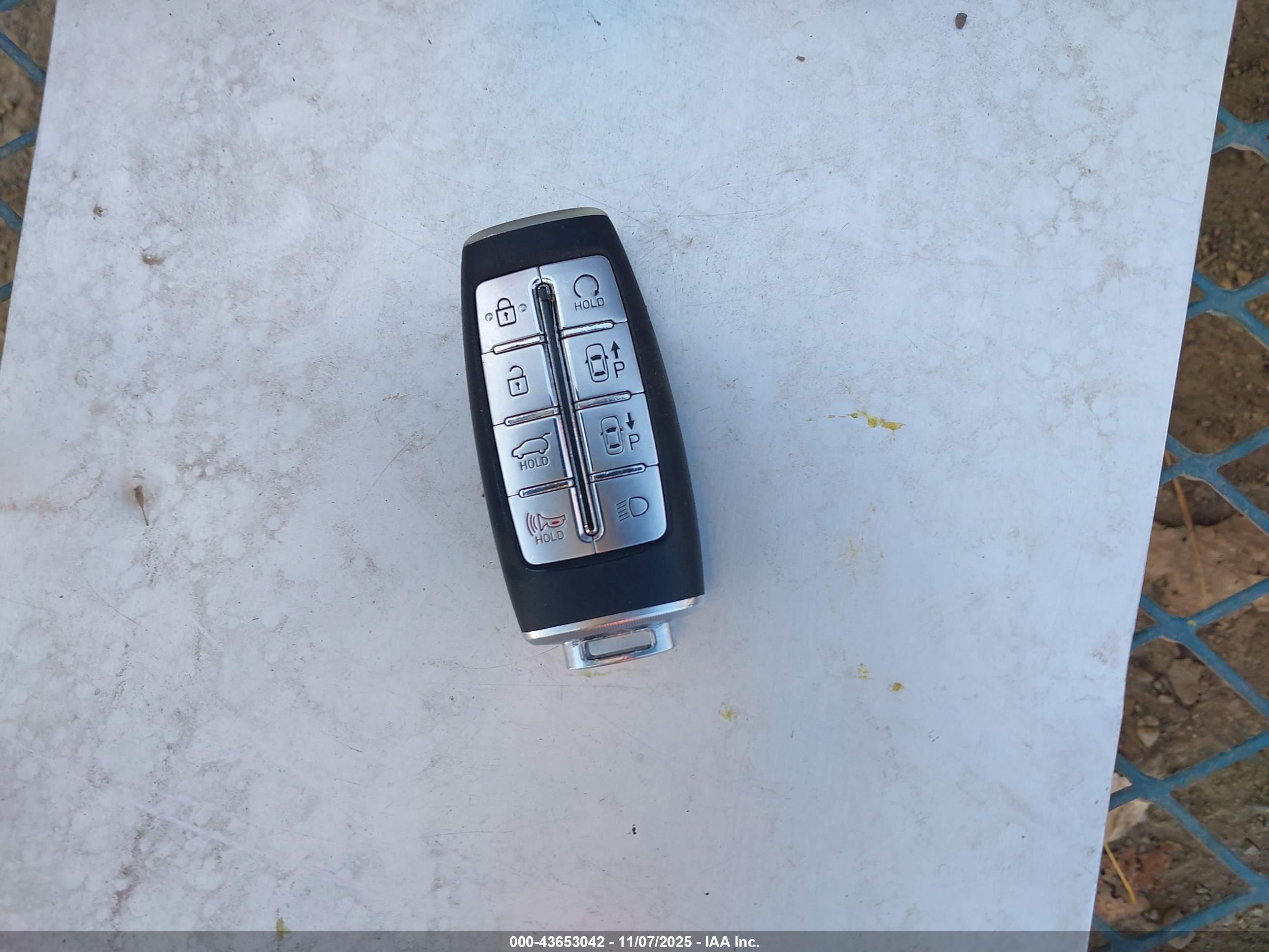GENESIS GV70 image 11
