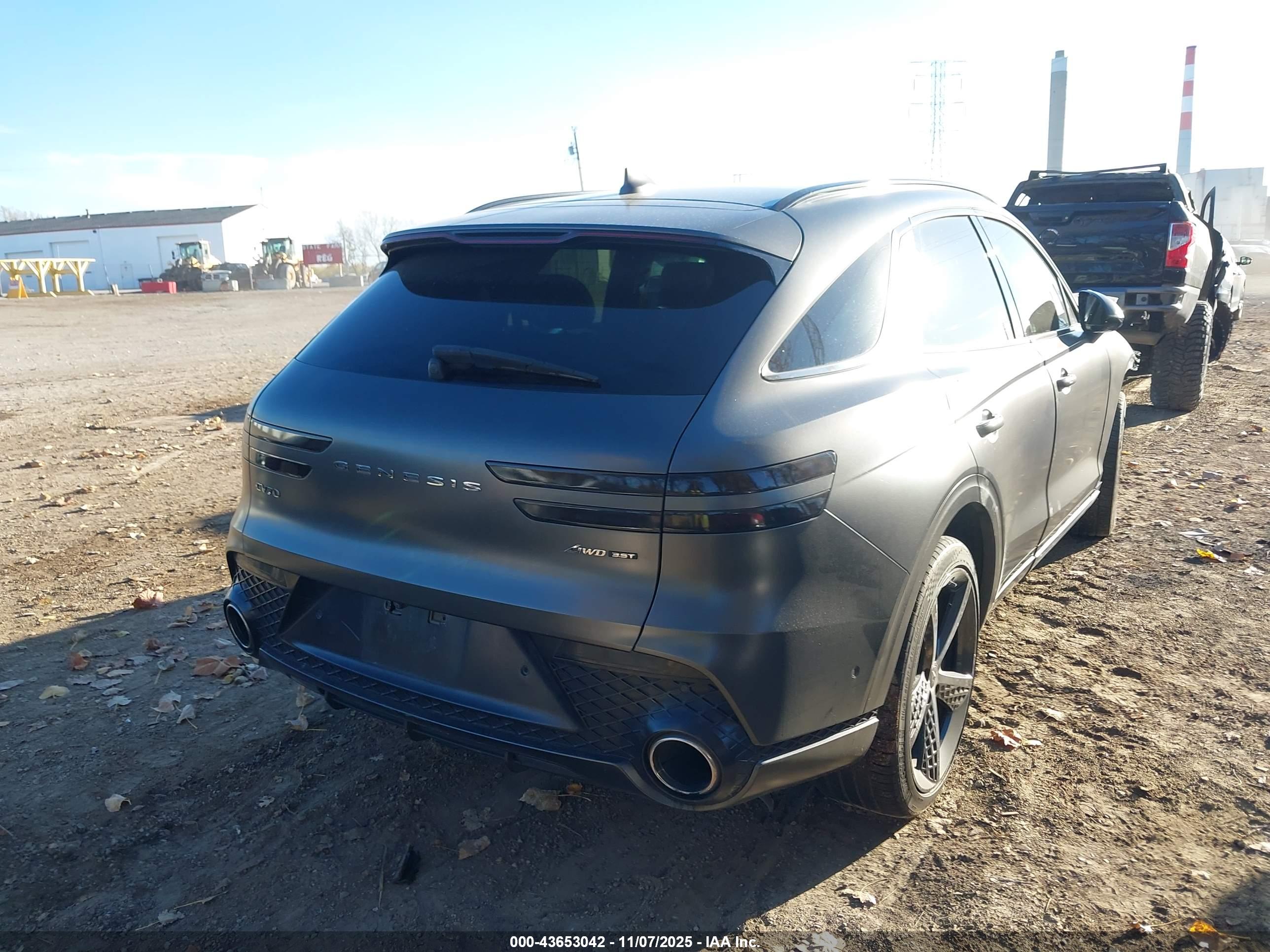 GENESIS GV70 image 4