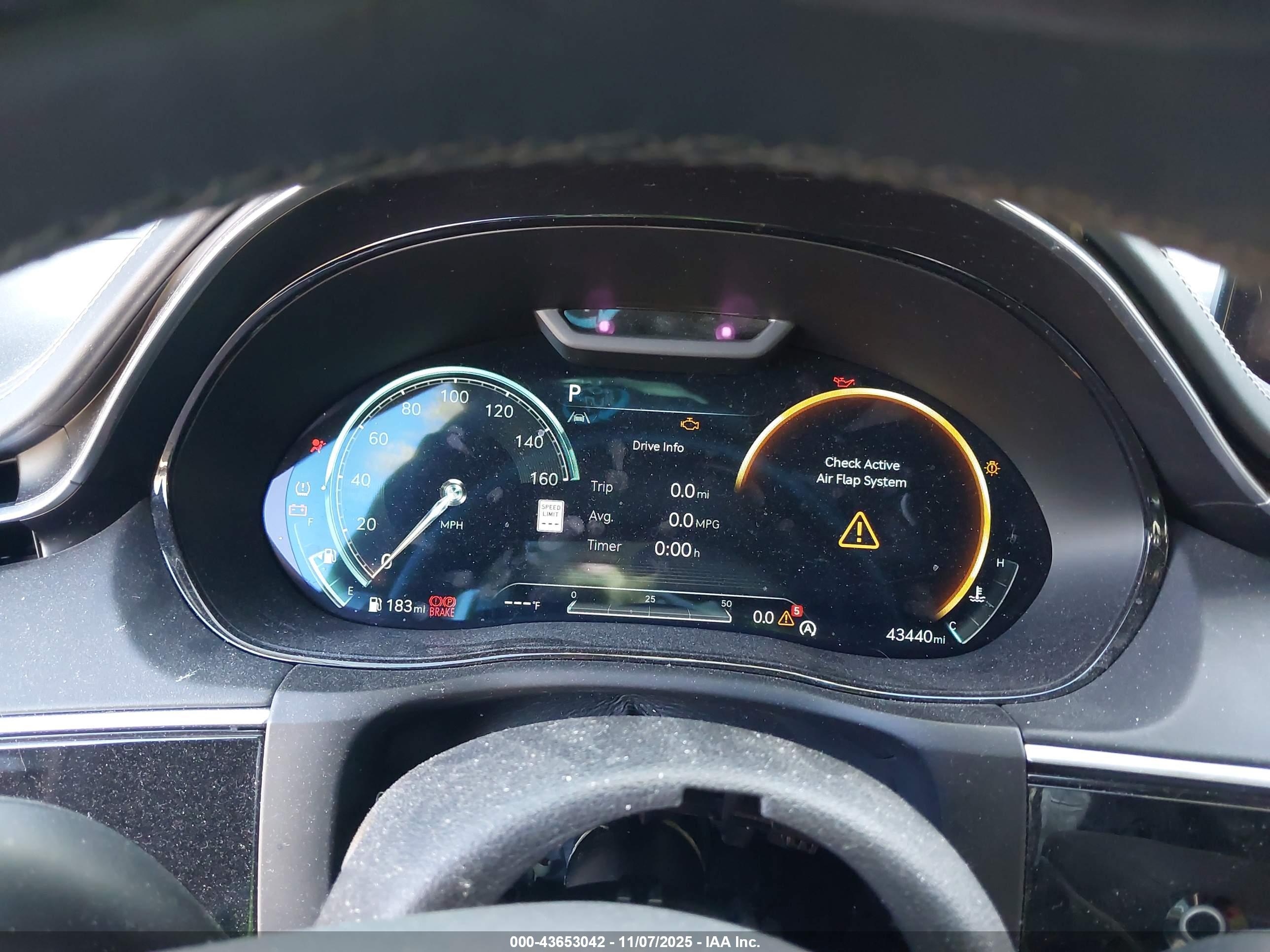 GENESIS GV70 image 7