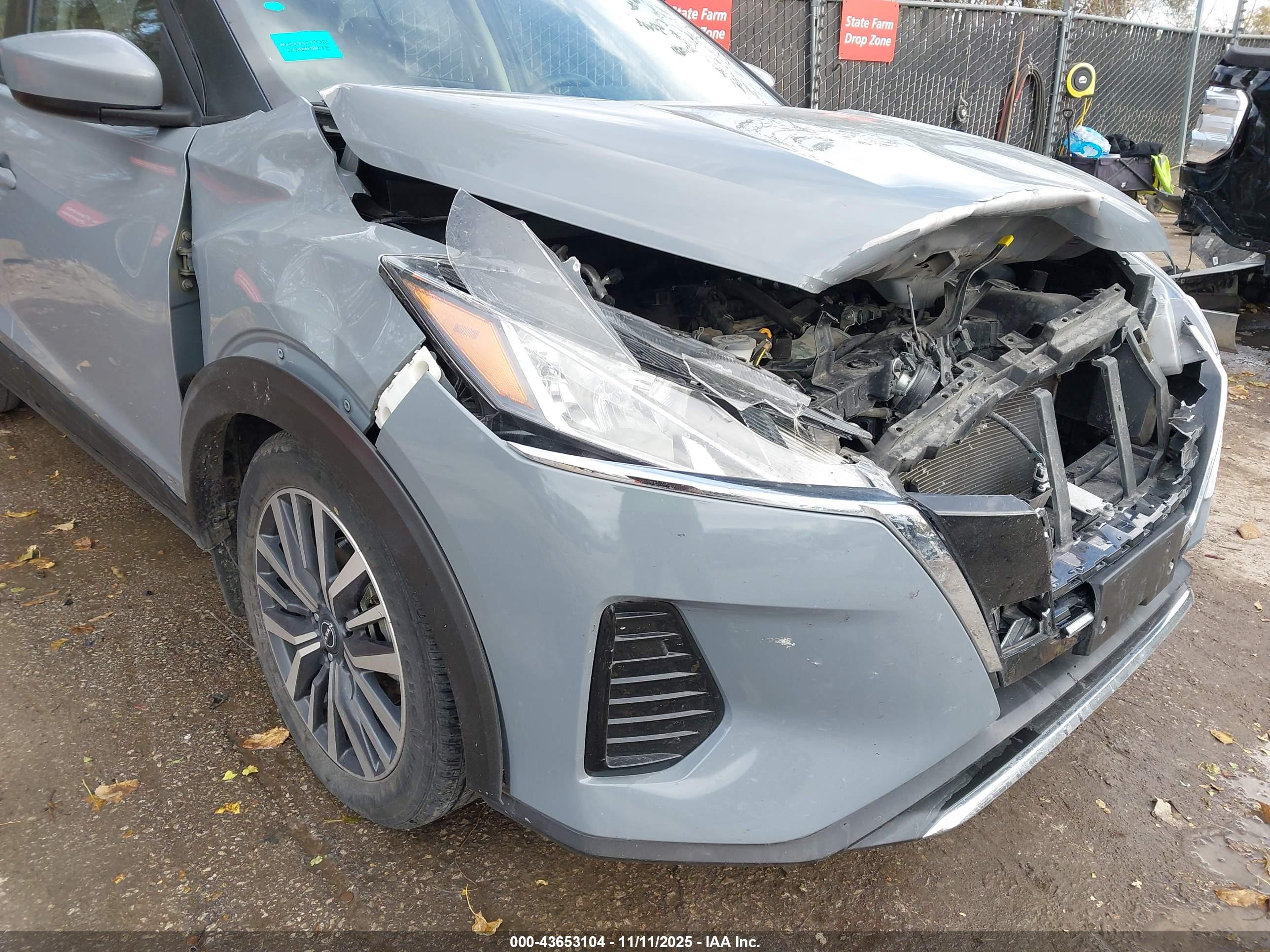 NISSAN KICKS image 6