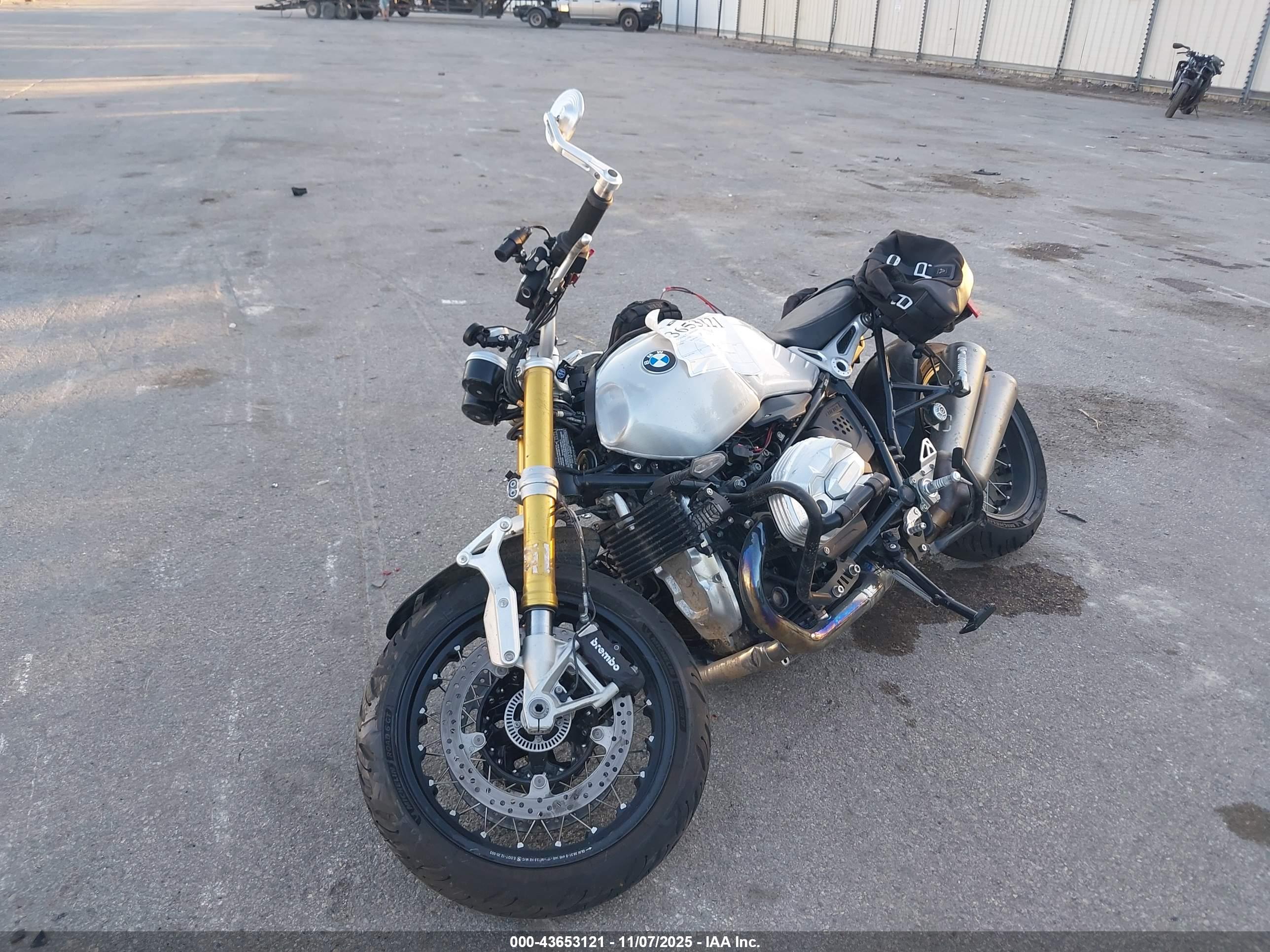 BMW R image 2