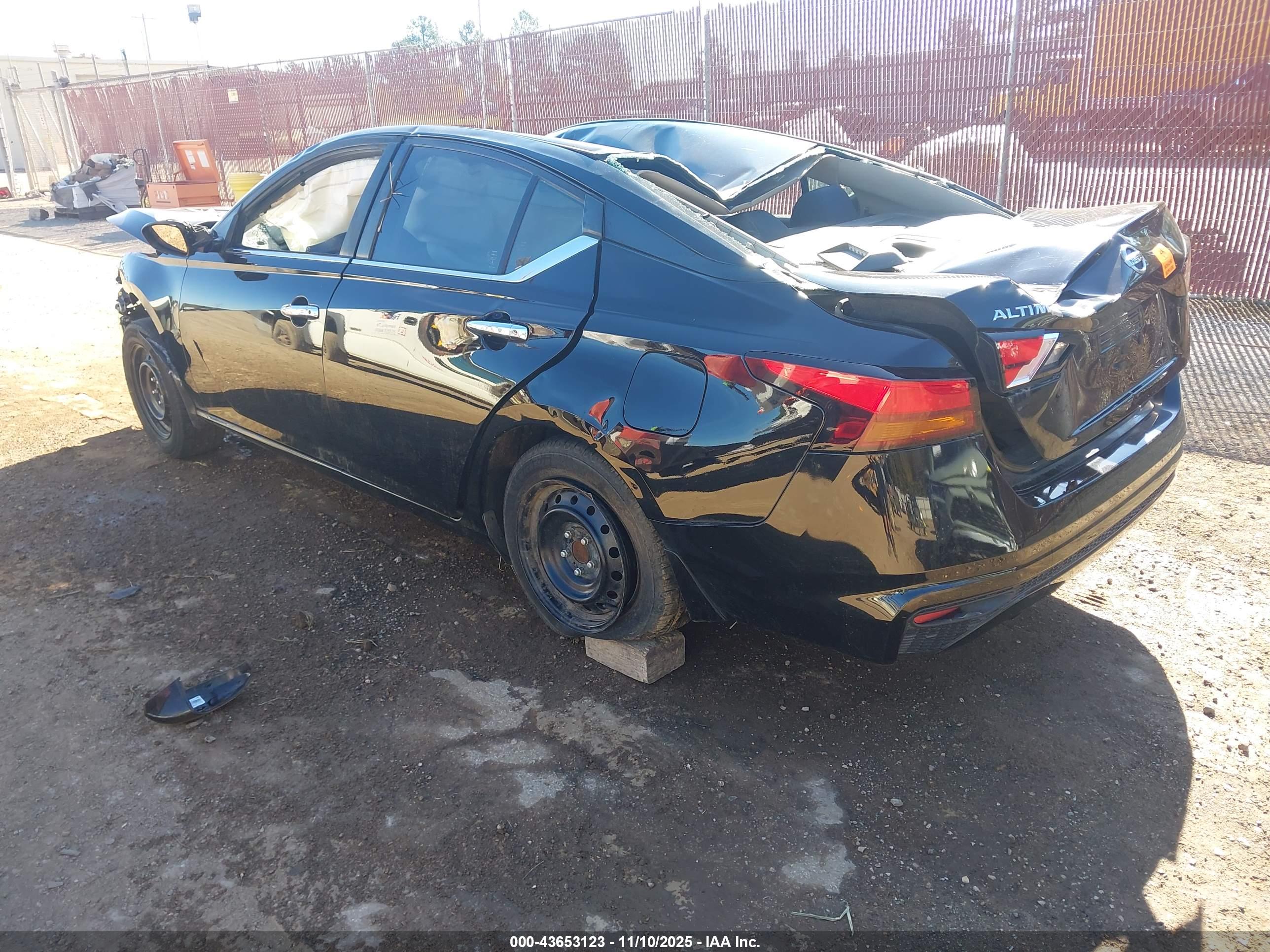 NISSAN ALTIMA image 3