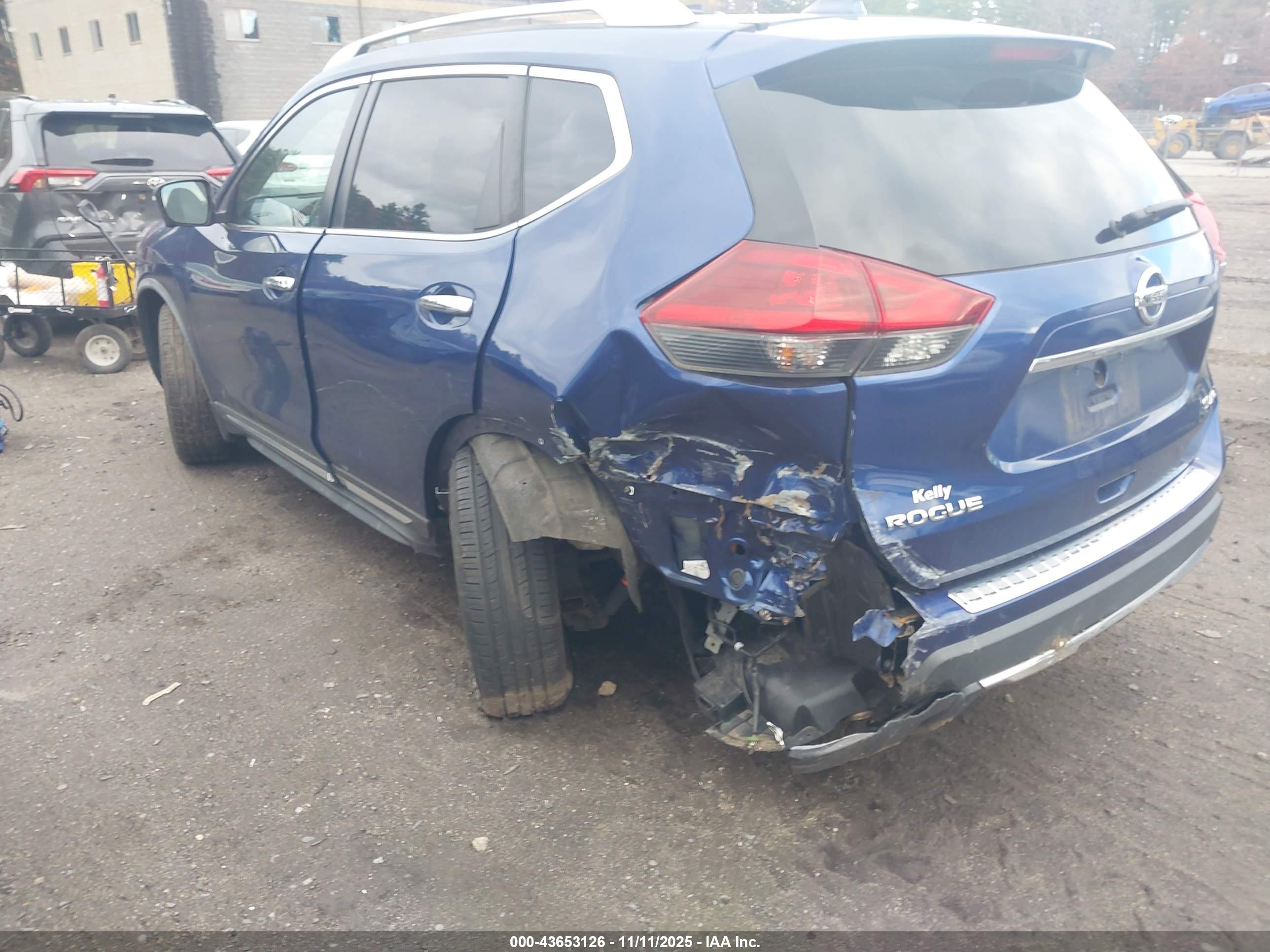 NISSAN ROGUE image 6