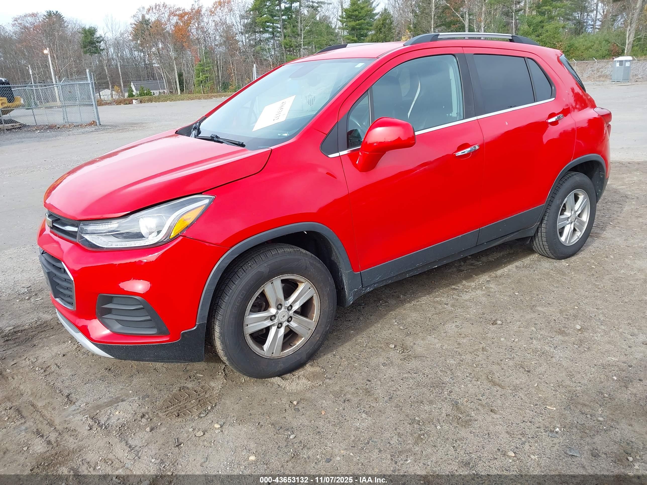 CHEVROLET TRAX image 2