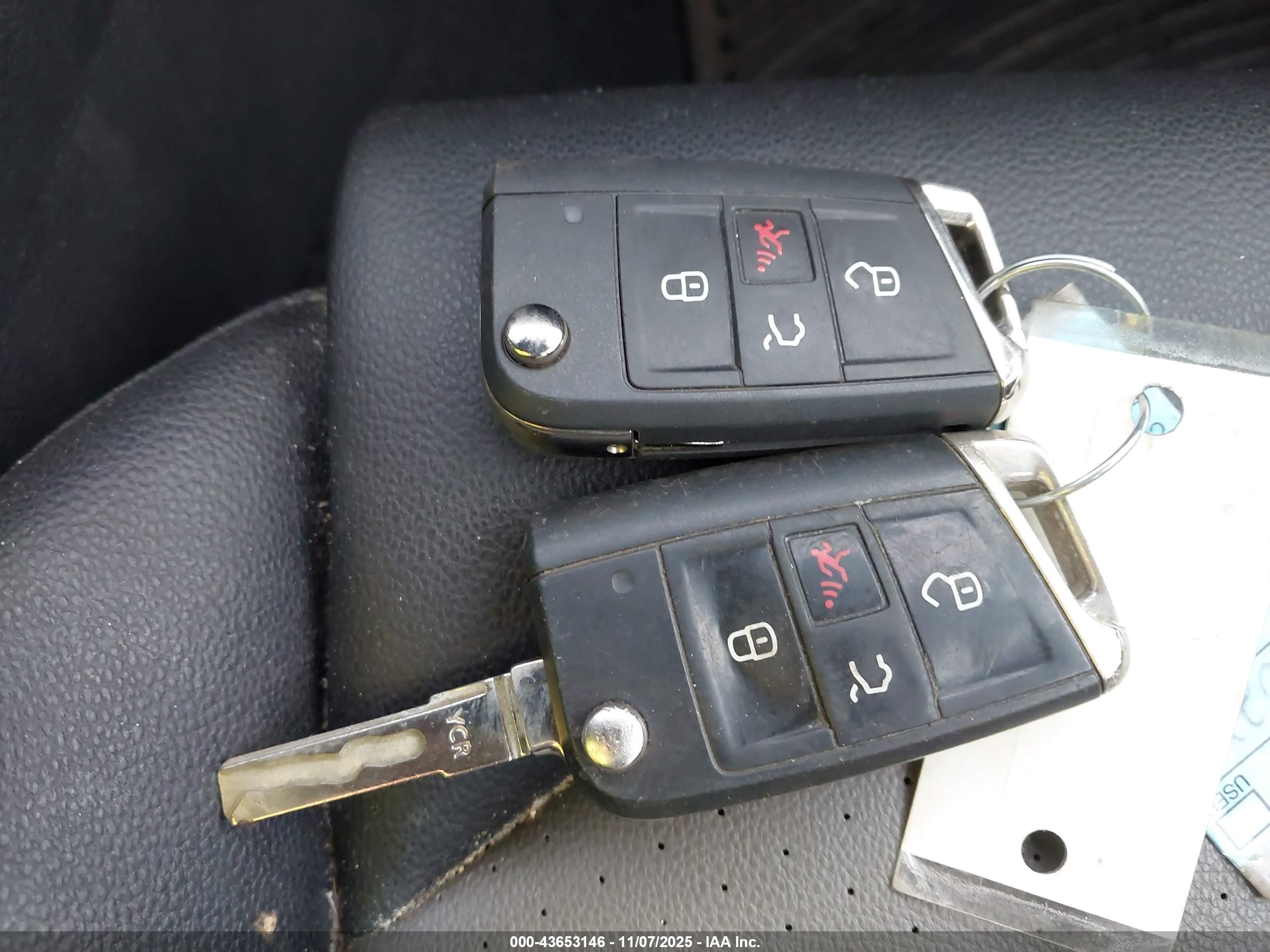 VOLKSWAGEN GOLF image 11