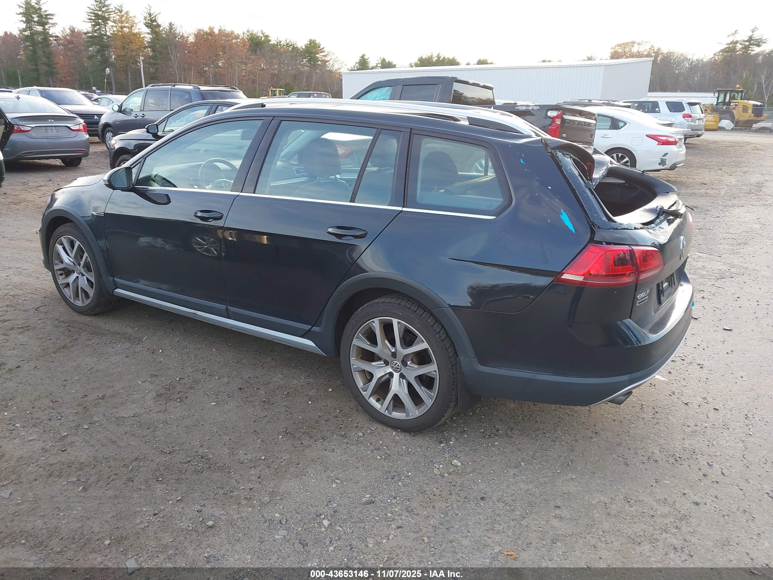 VOLKSWAGEN GOLF image 3