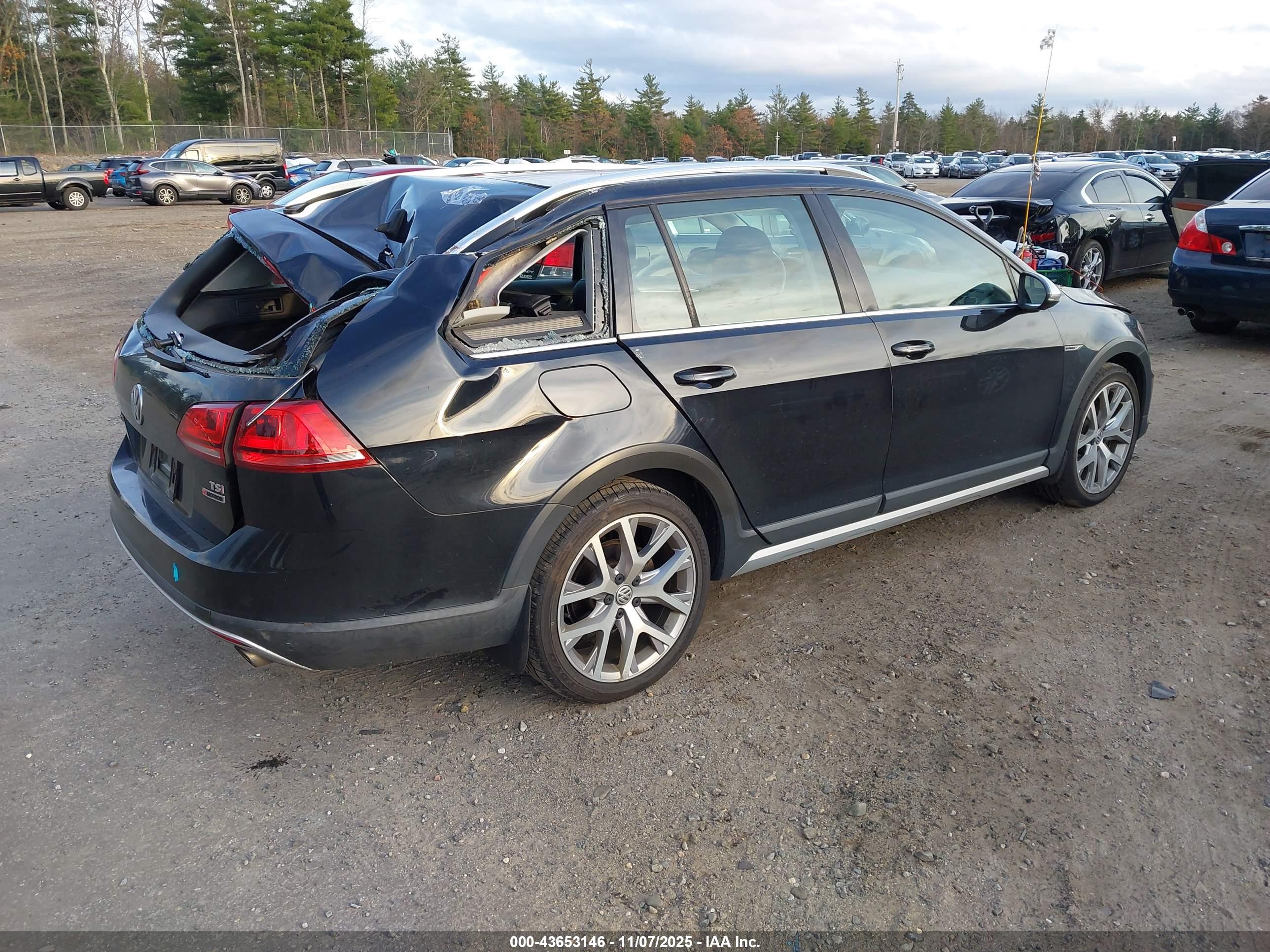 VOLKSWAGEN GOLF image 4