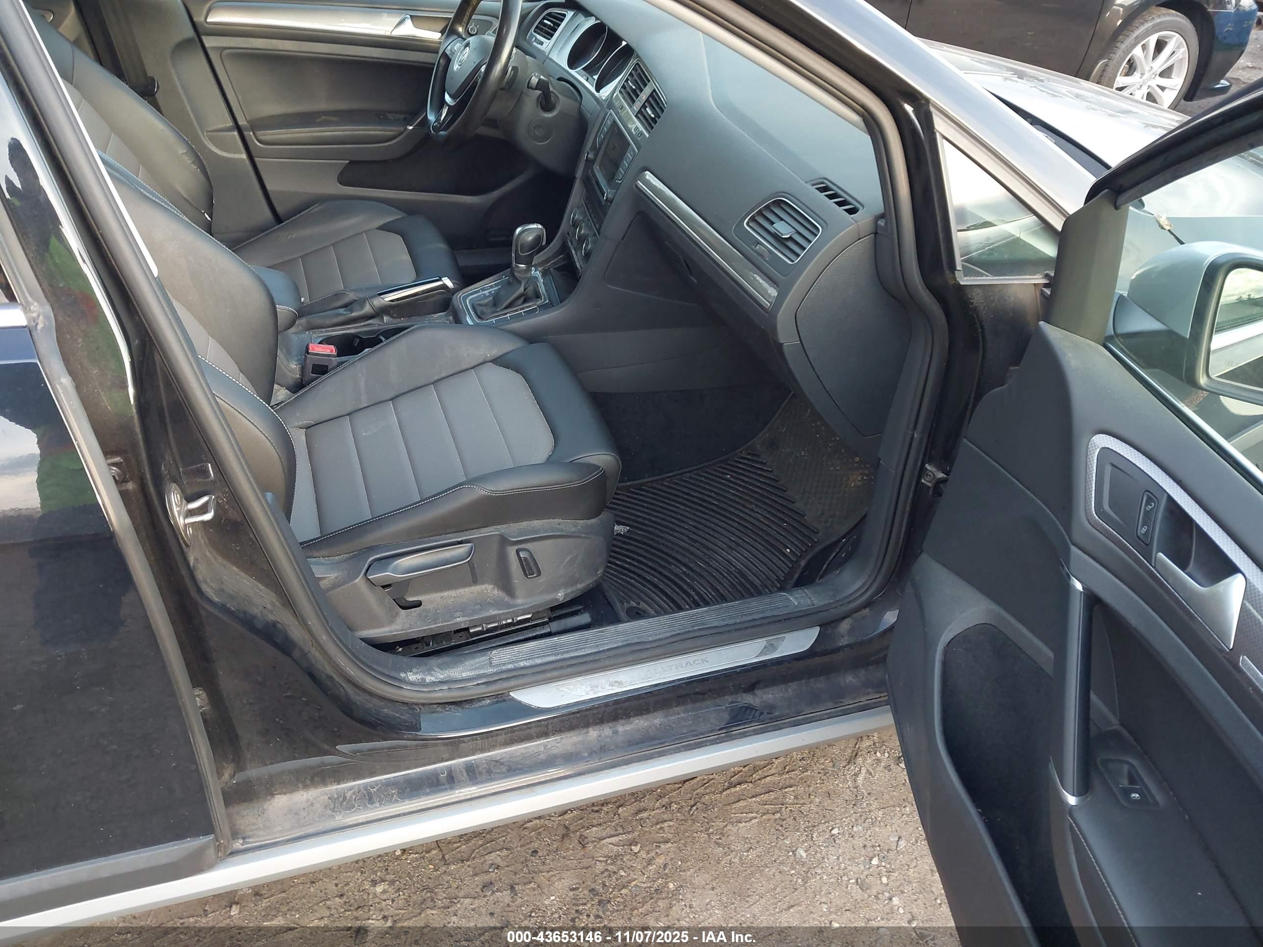 VOLKSWAGEN GOLF image 5
