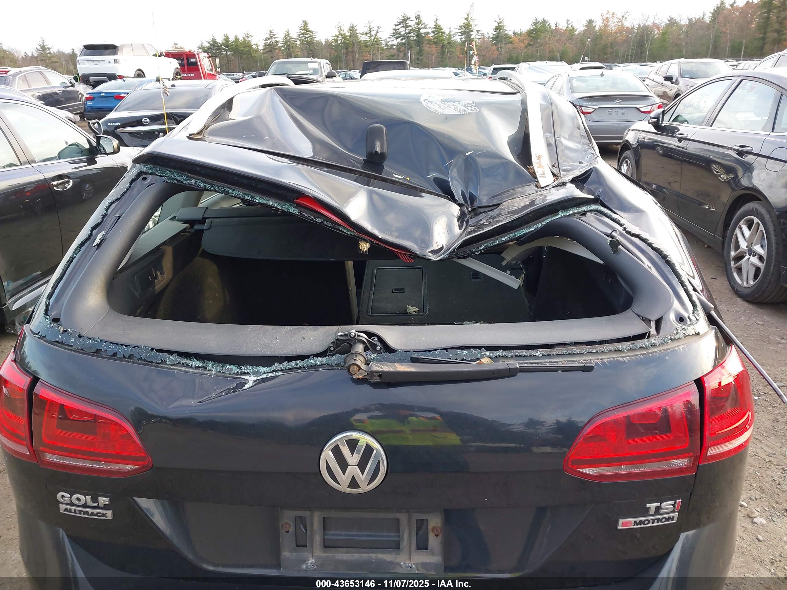 VOLKSWAGEN GOLF image 6