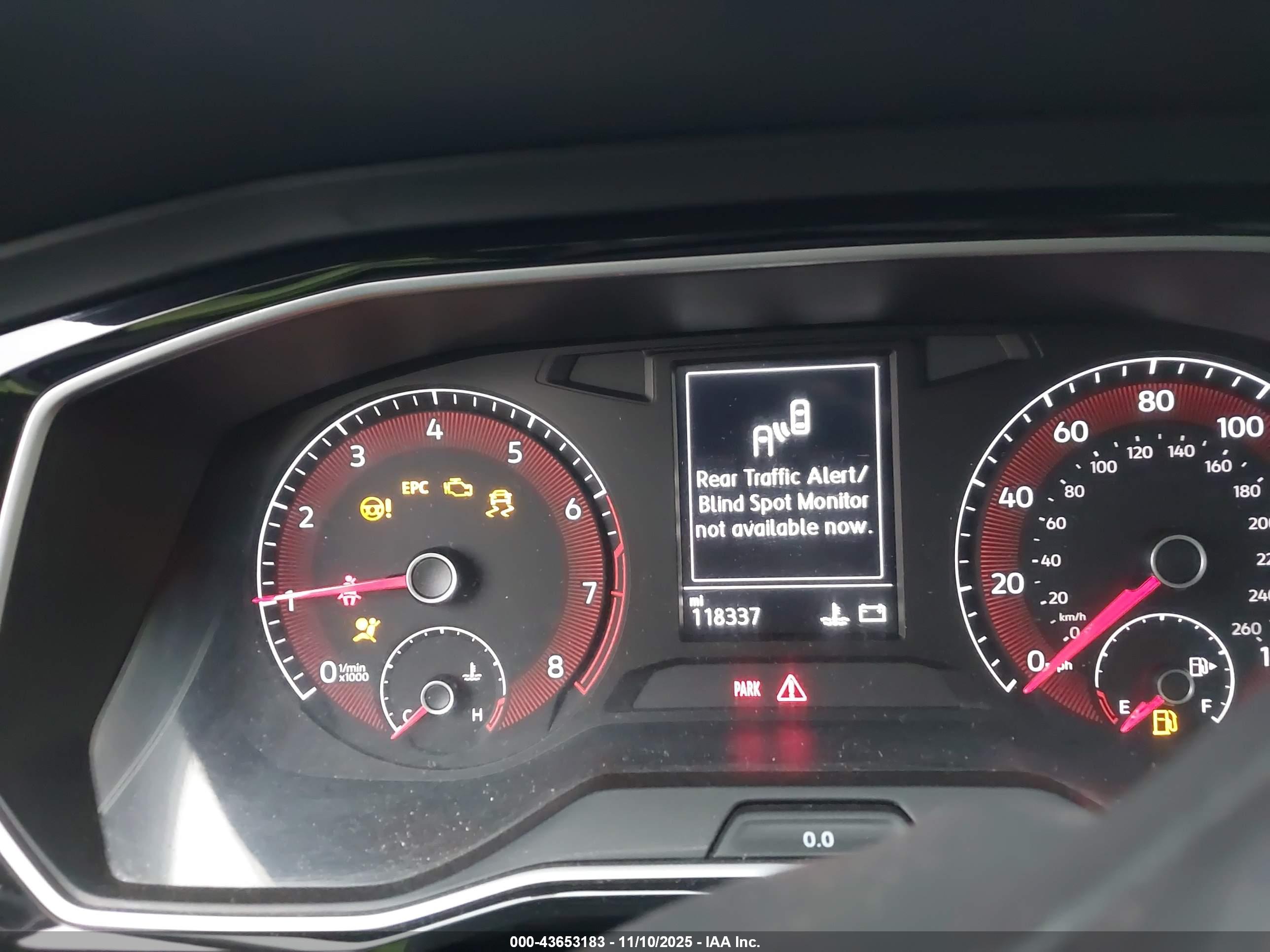 VOLKSWAGEN JETTA image 7
