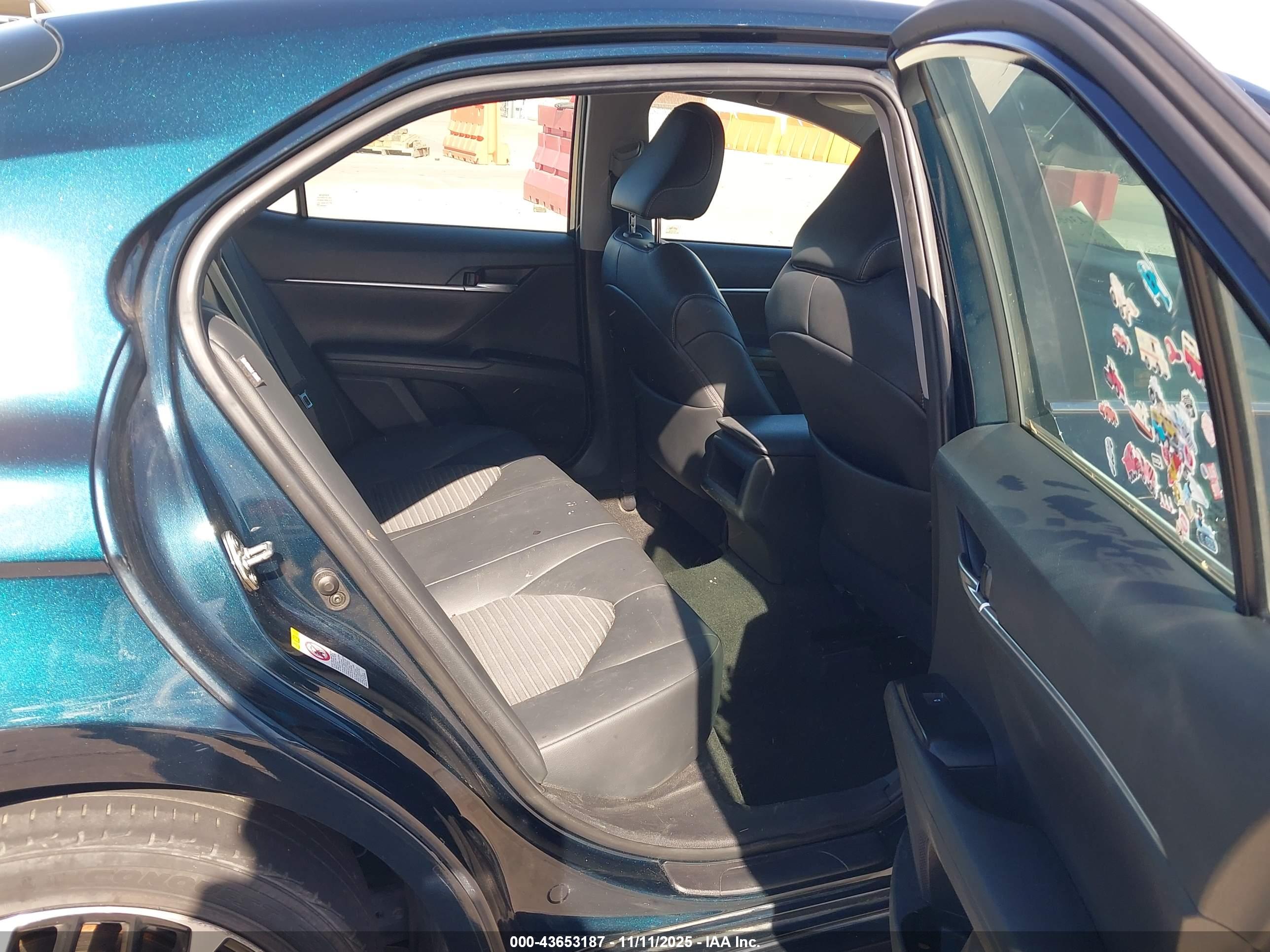 TOYOTA CAMRY image 8