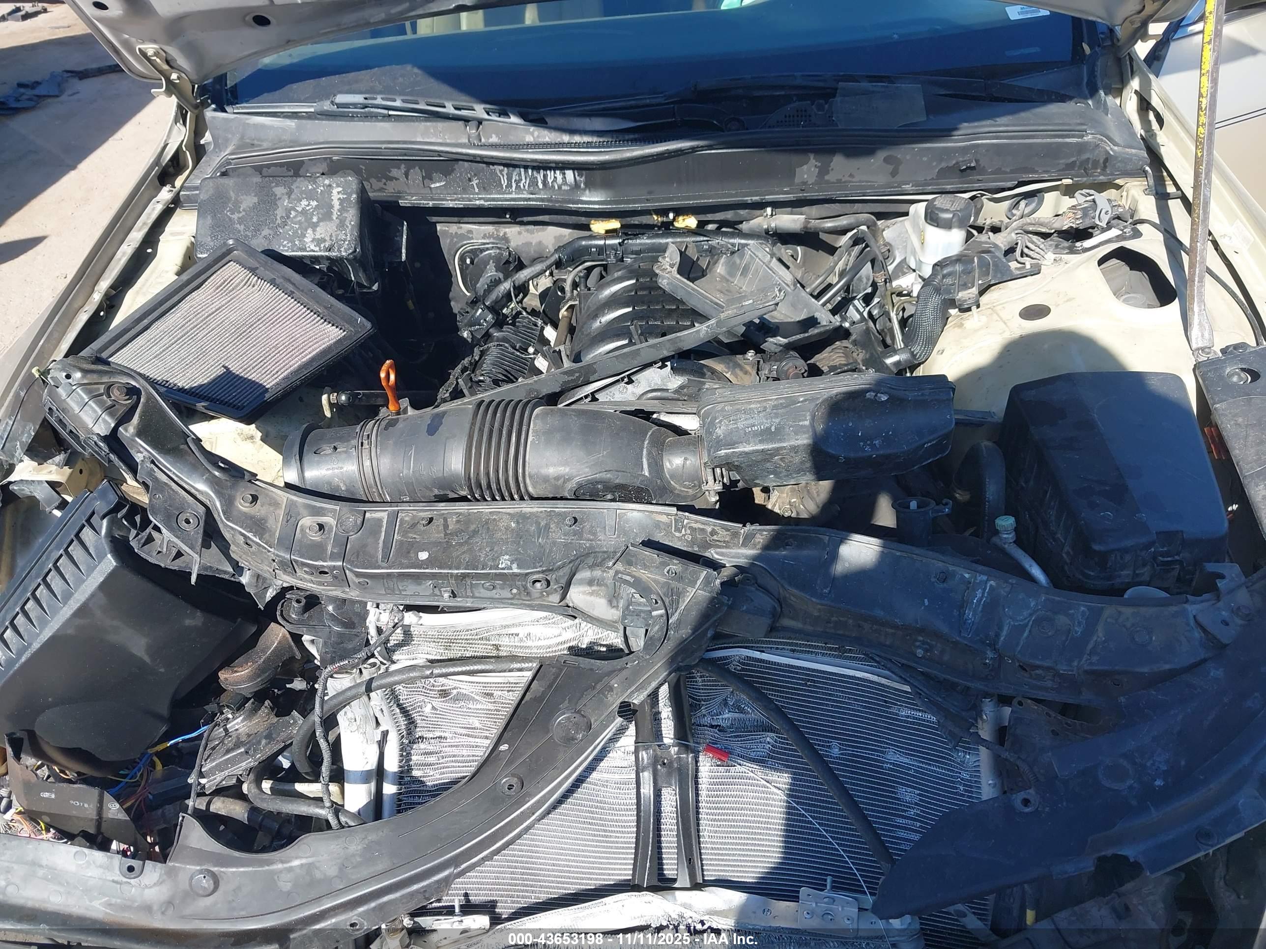 HYUNDAI GENESIS image 10