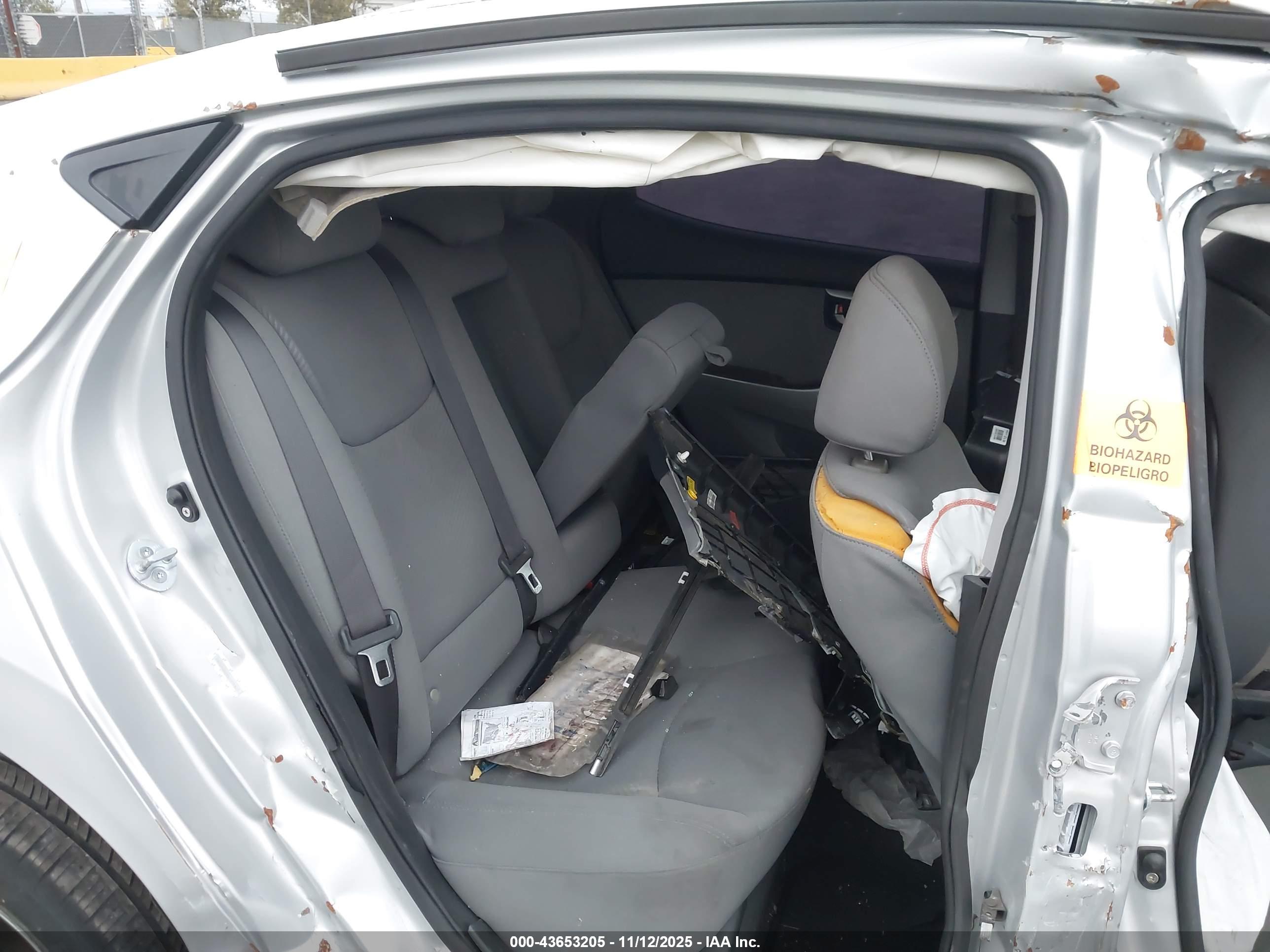 HYUNDAI ELANTRA image 8