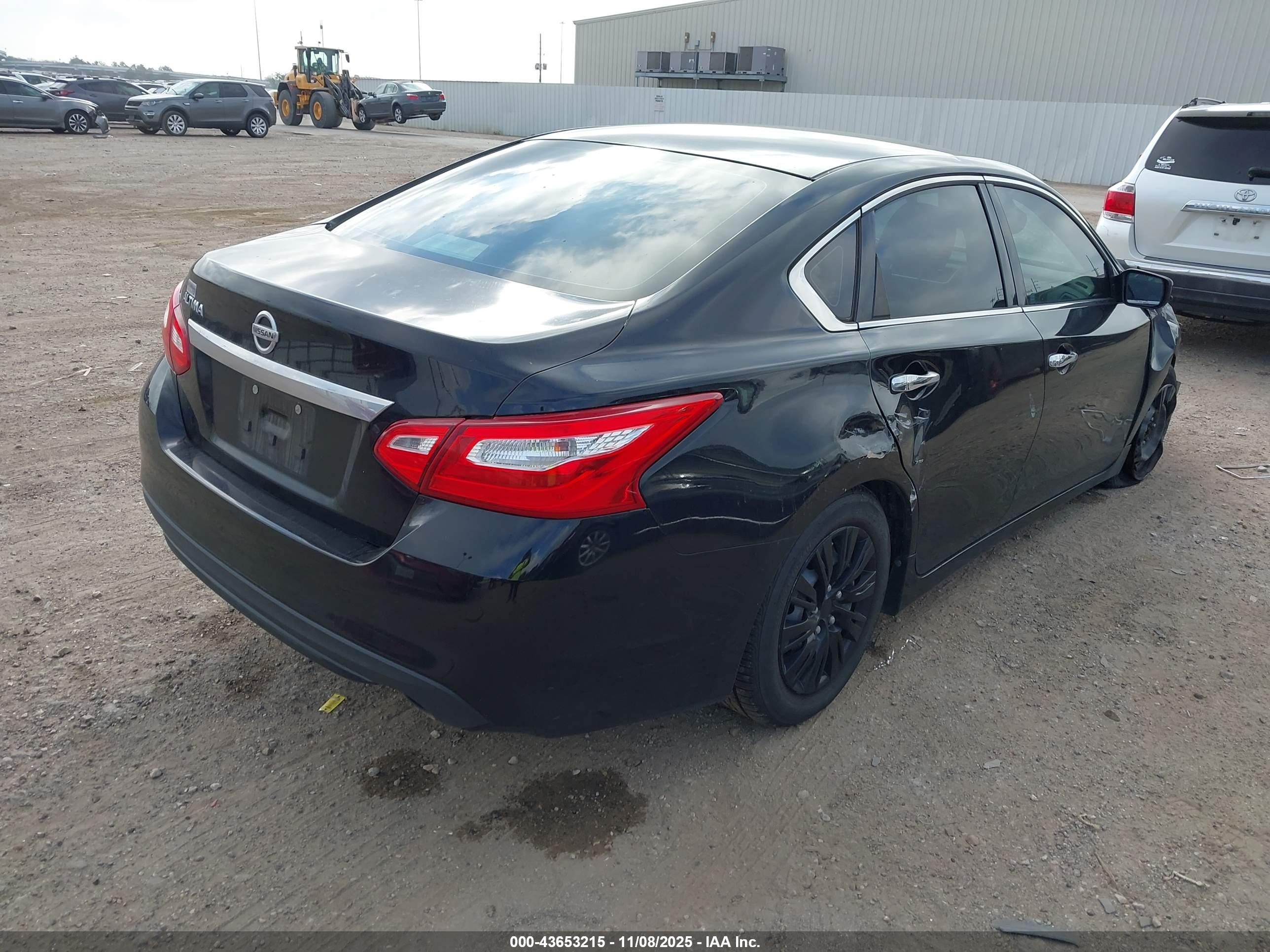 NISSAN ALTIMA image 4