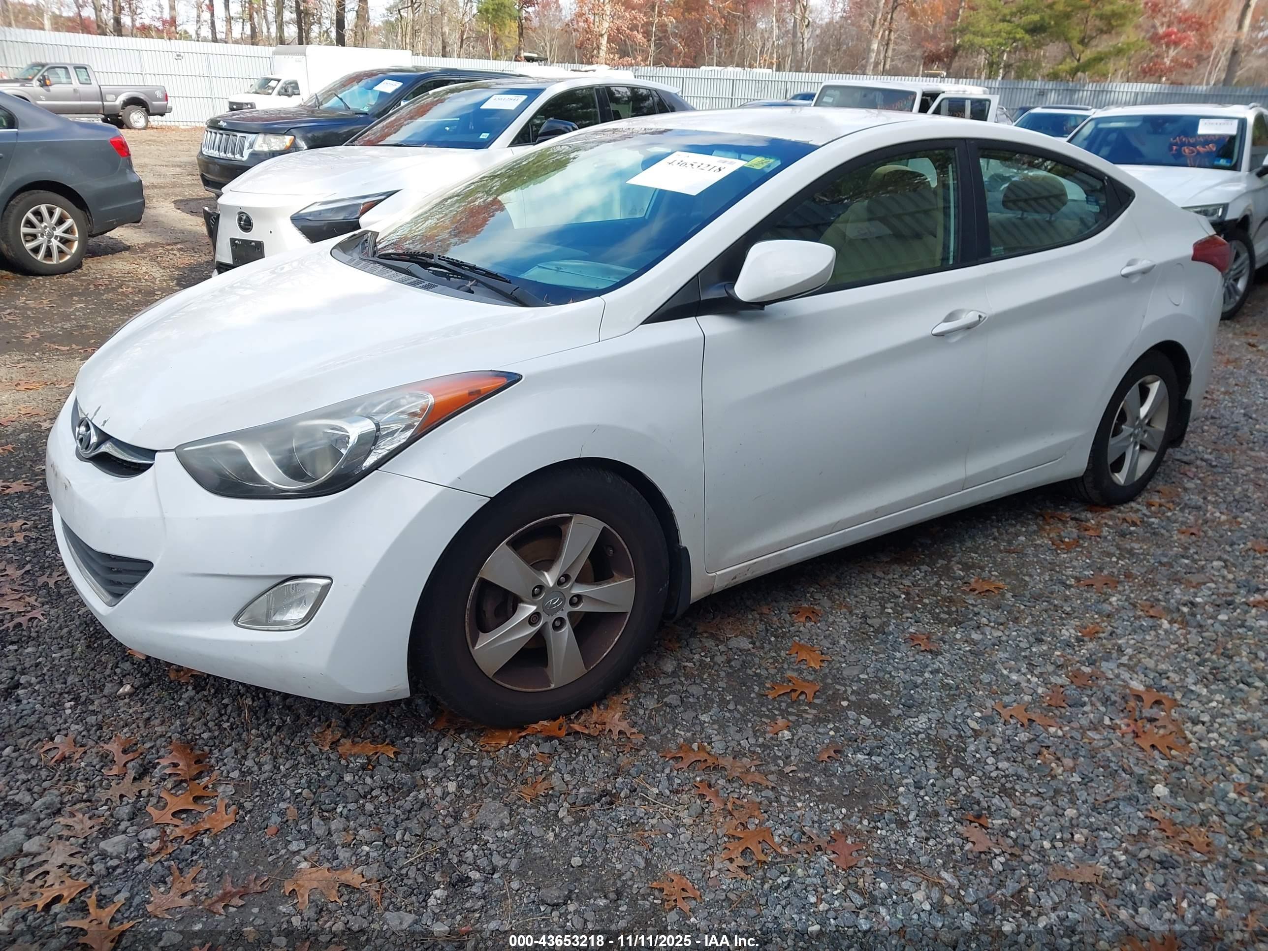 HYUNDAI ELANTRA image 2
