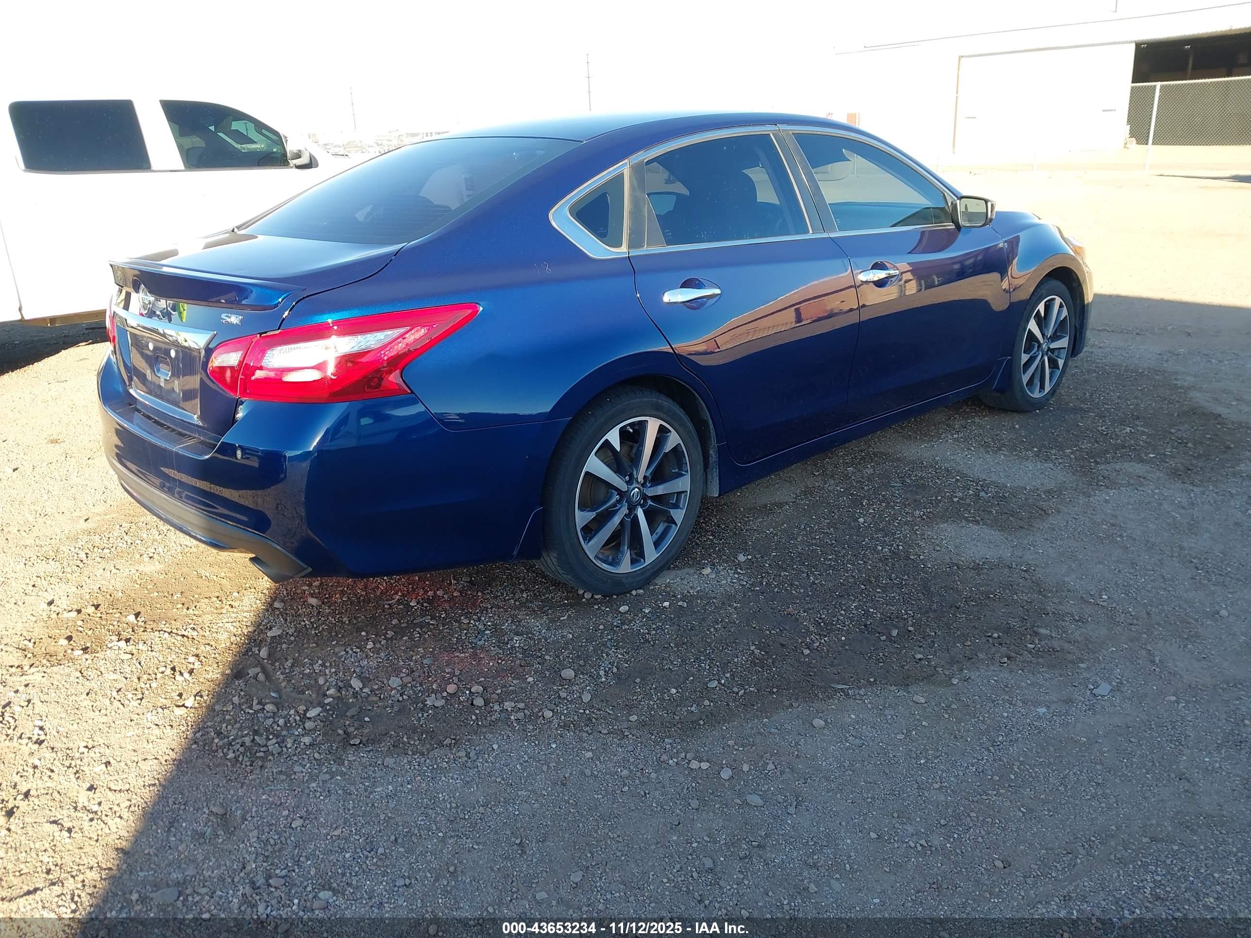NISSAN ALTIMA image 4