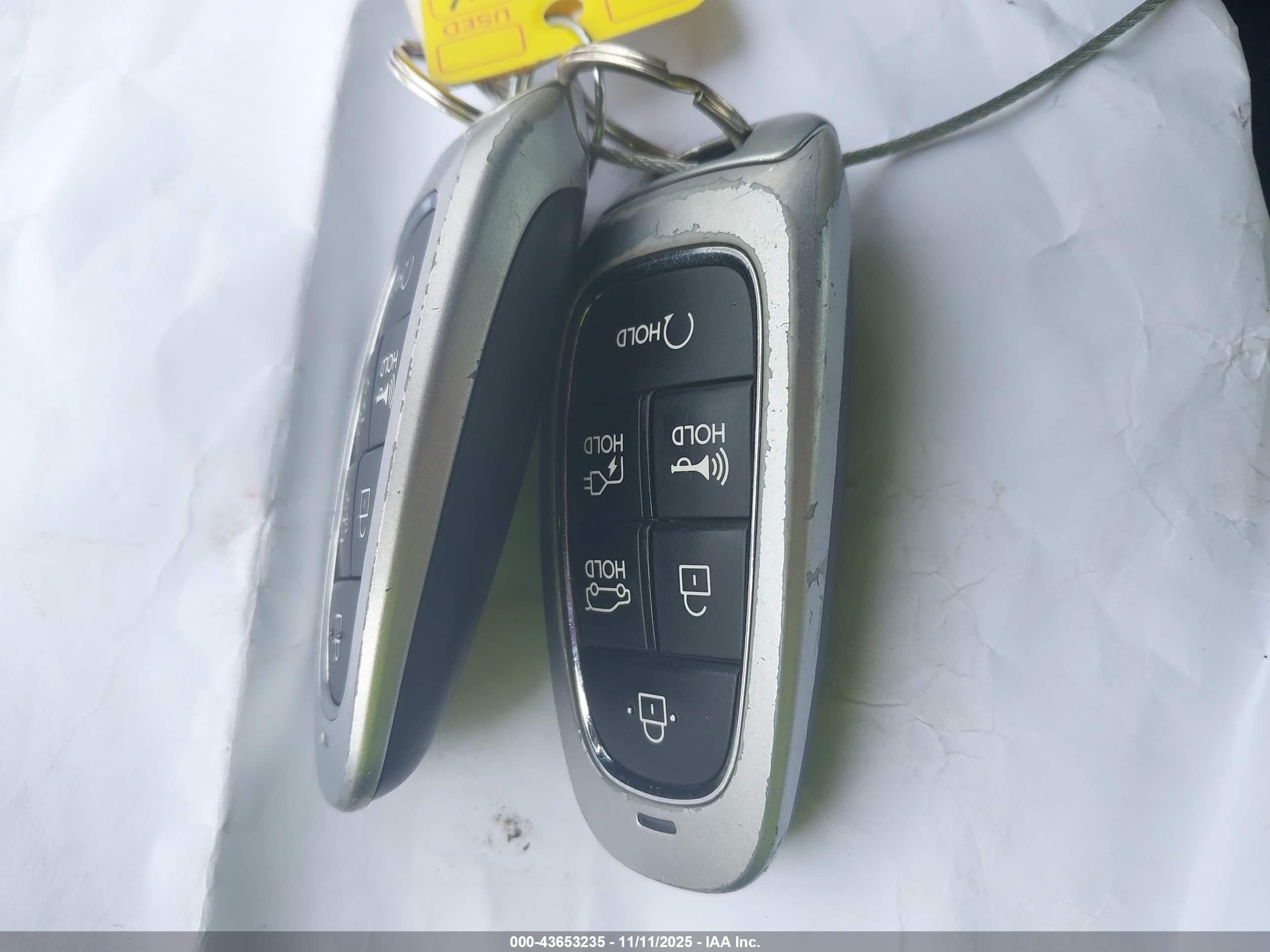 HYUNDAI IONIQ image 11