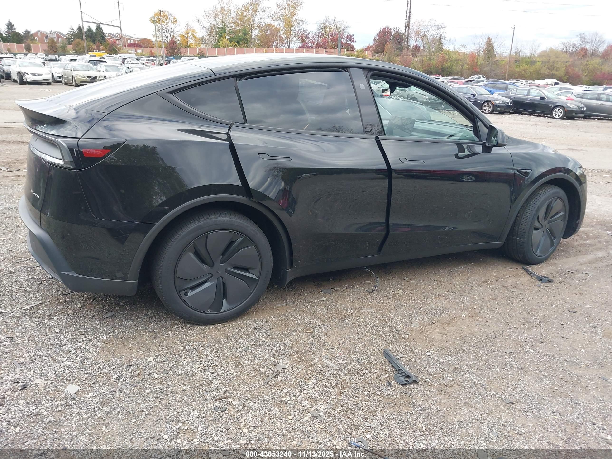TESLA MODEL image 4