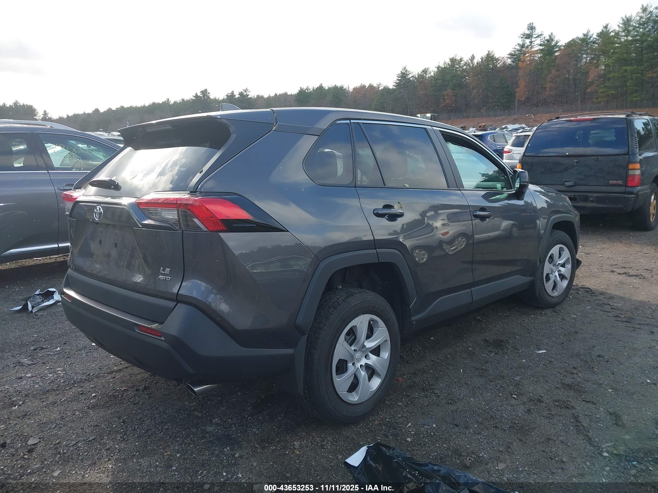 TOYOTA RAV4 image 4