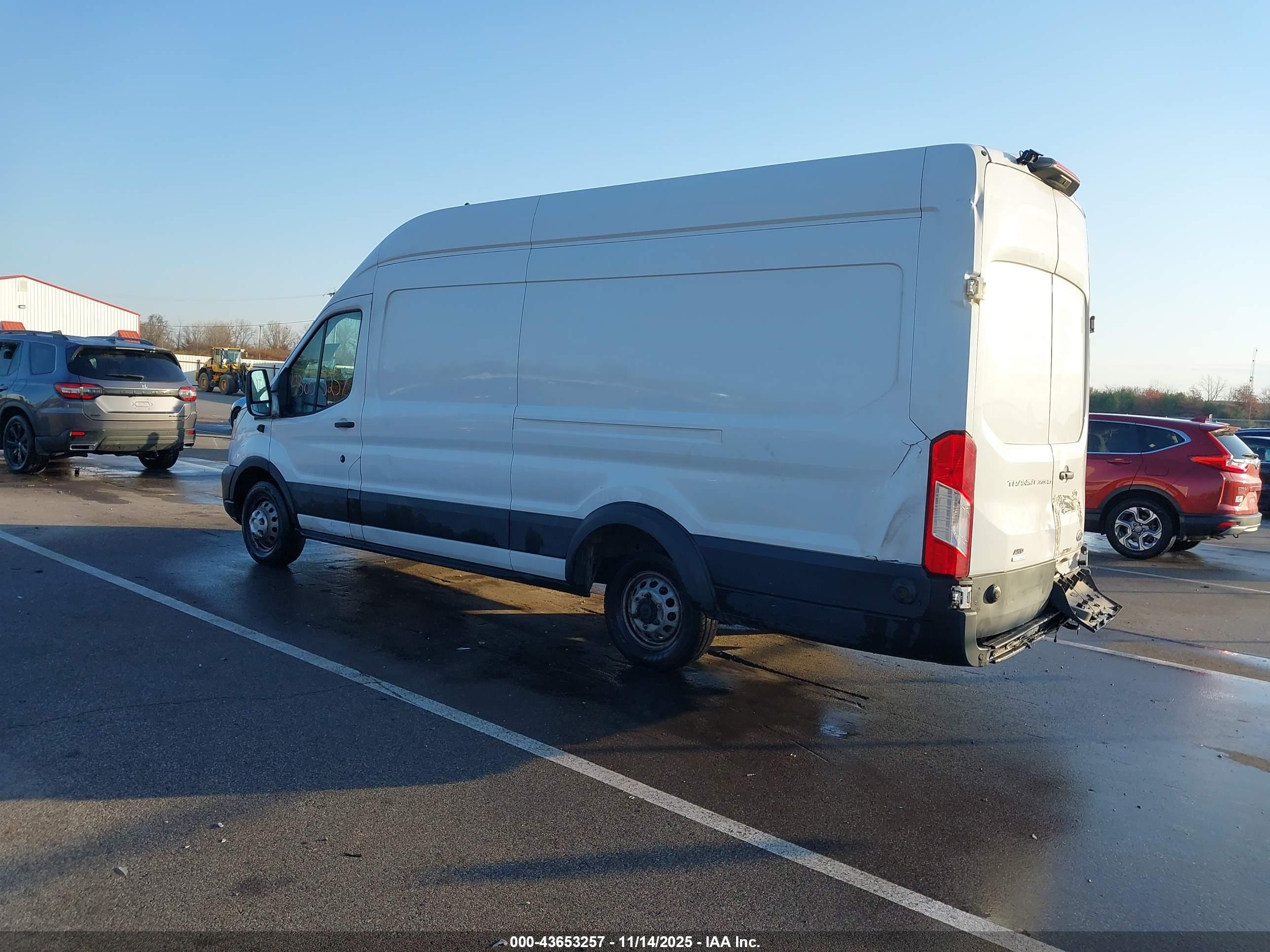 FORD TRANSIT-350 image 3