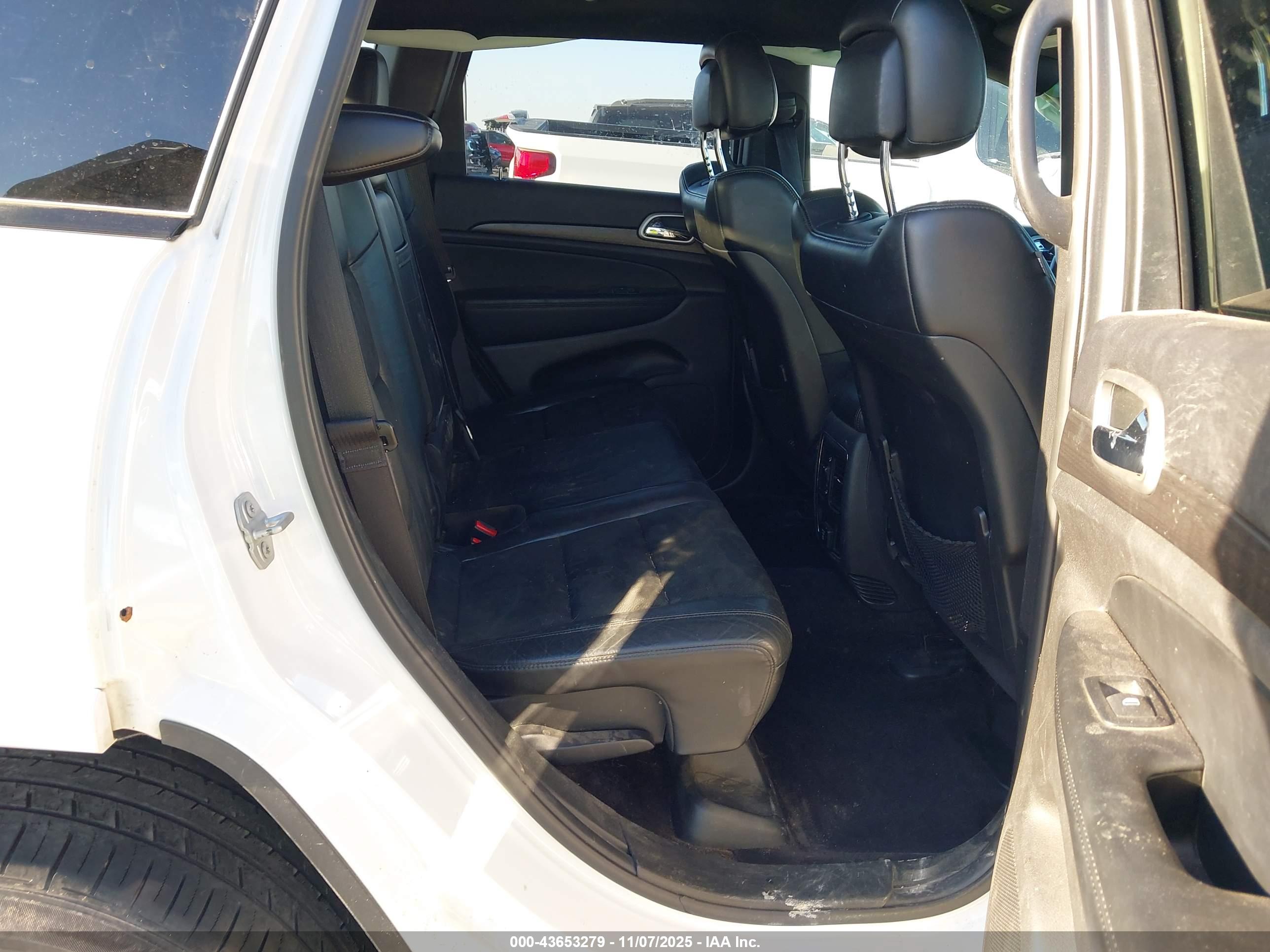 JEEP GRAND image 8
