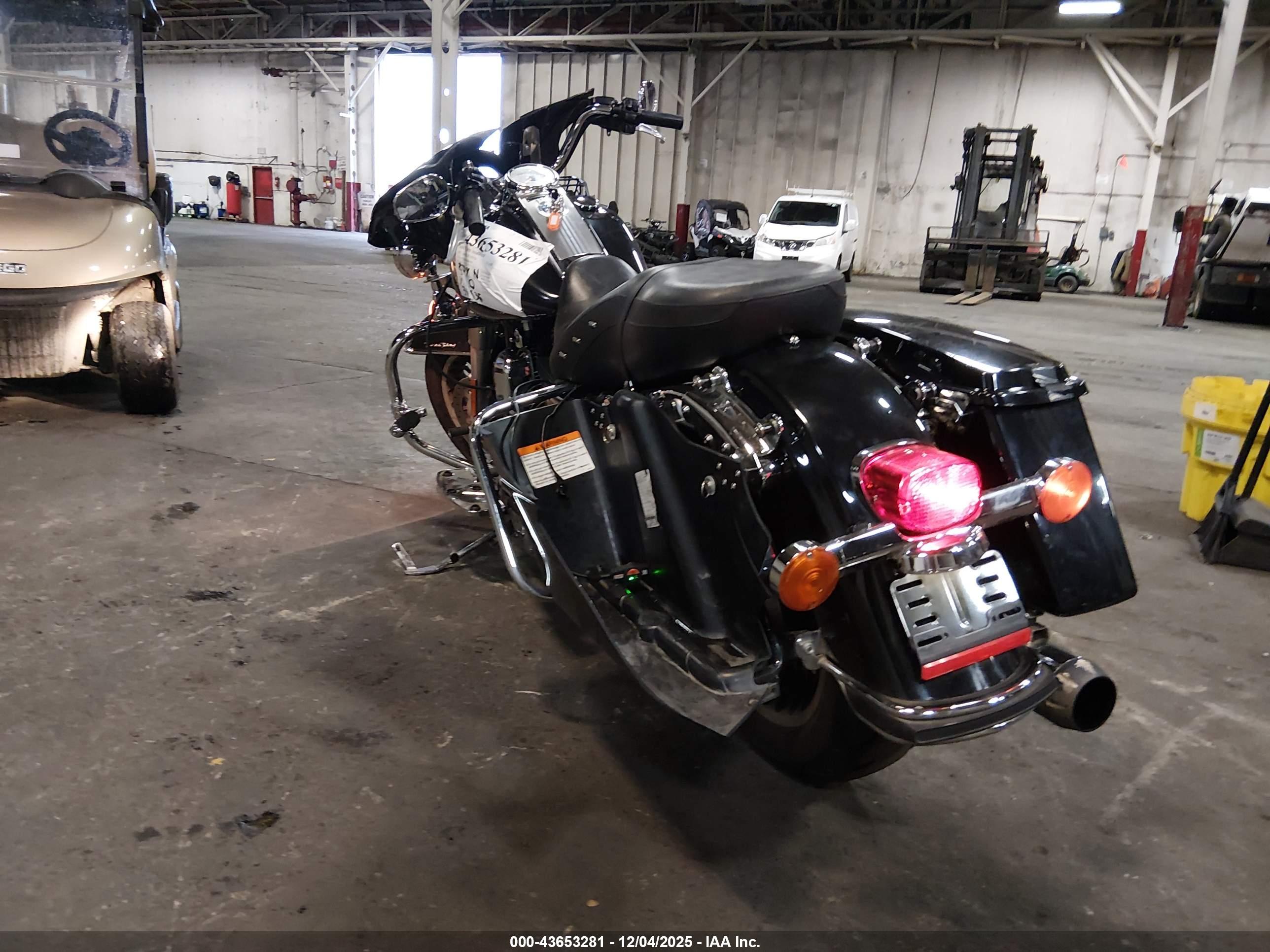HARLEY-DAVIDSON FLHR image 3