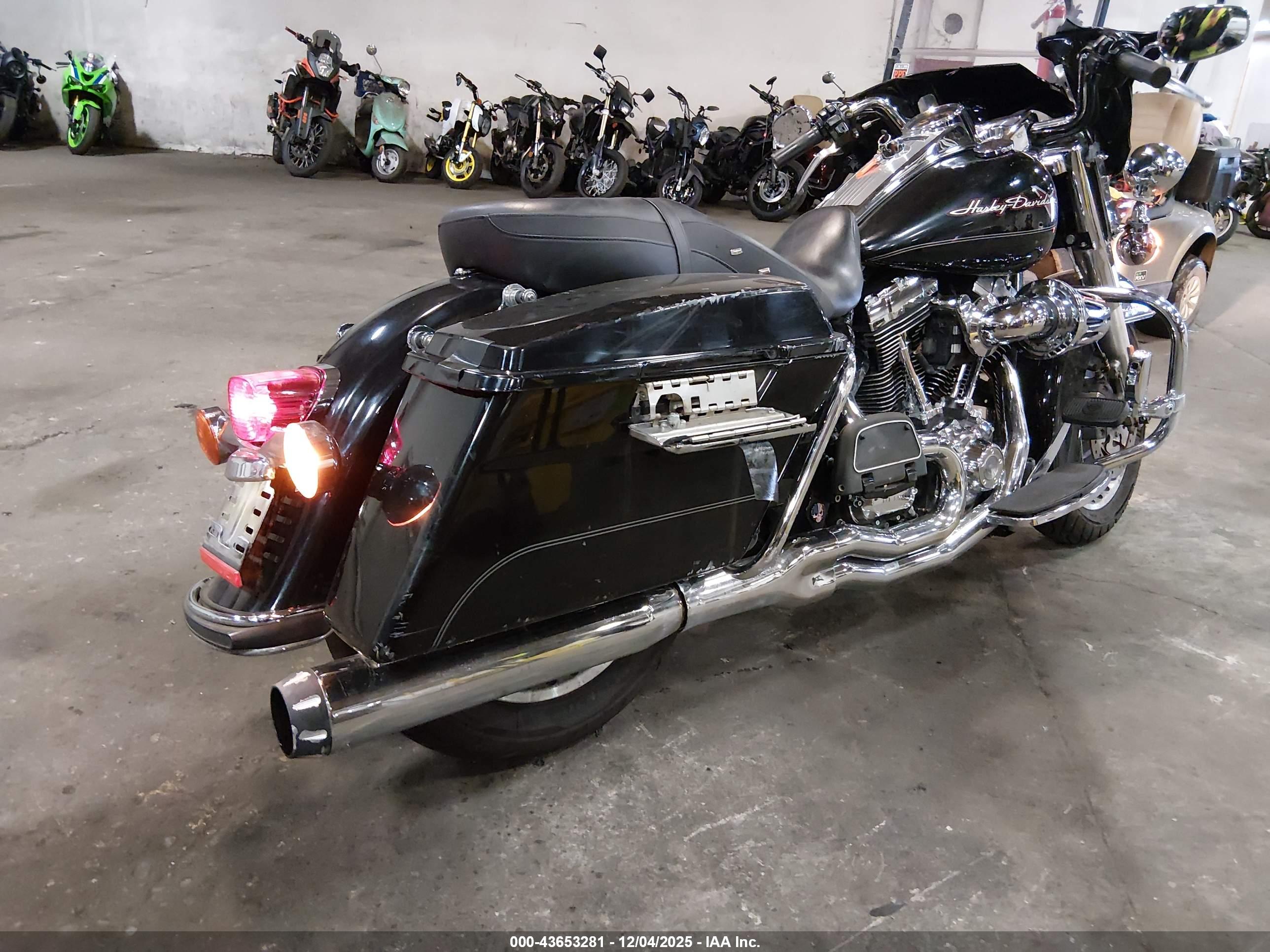 HARLEY-DAVIDSON FLHR image 4