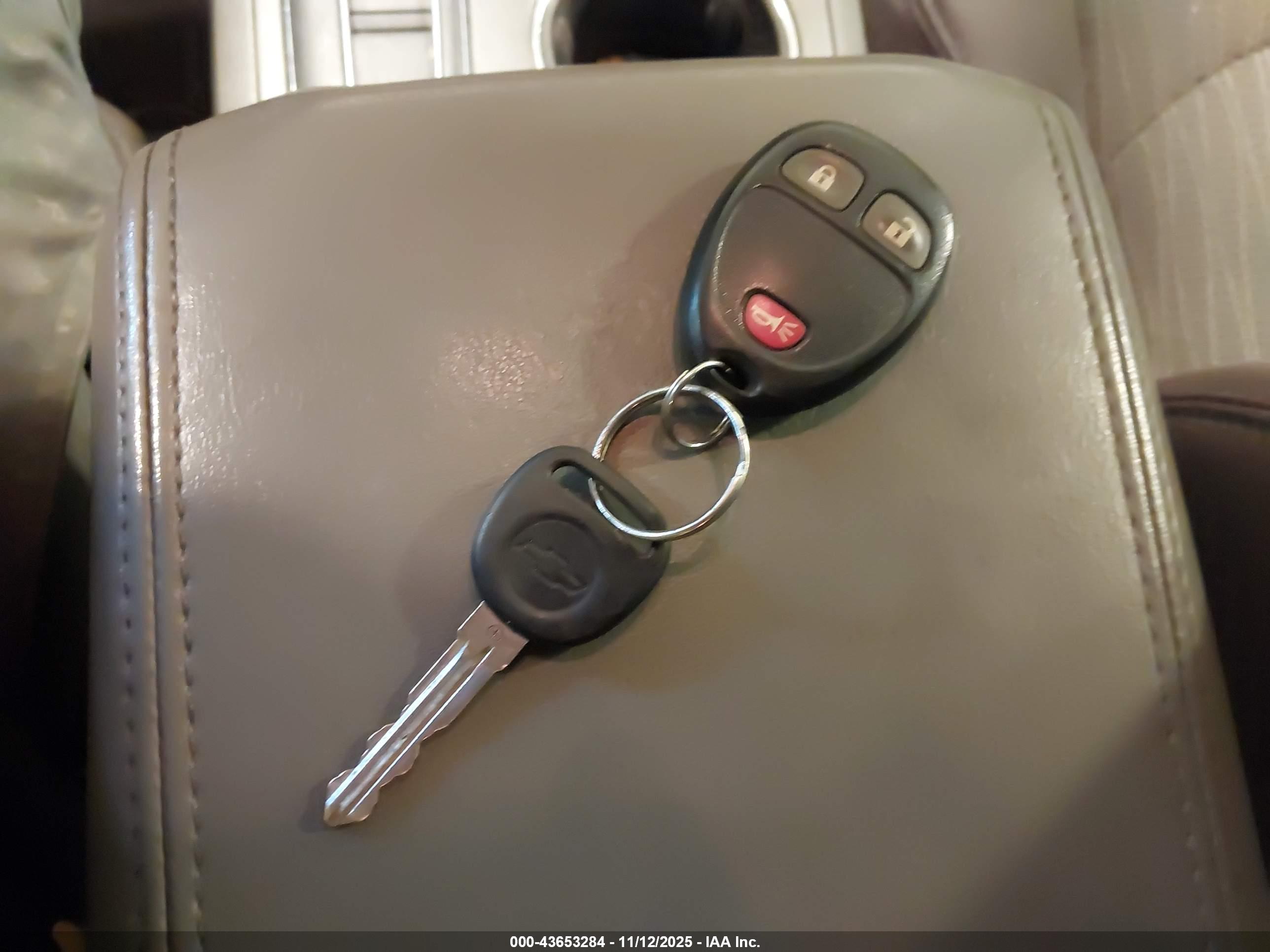 CHEVROLET TRAVERSE image 11