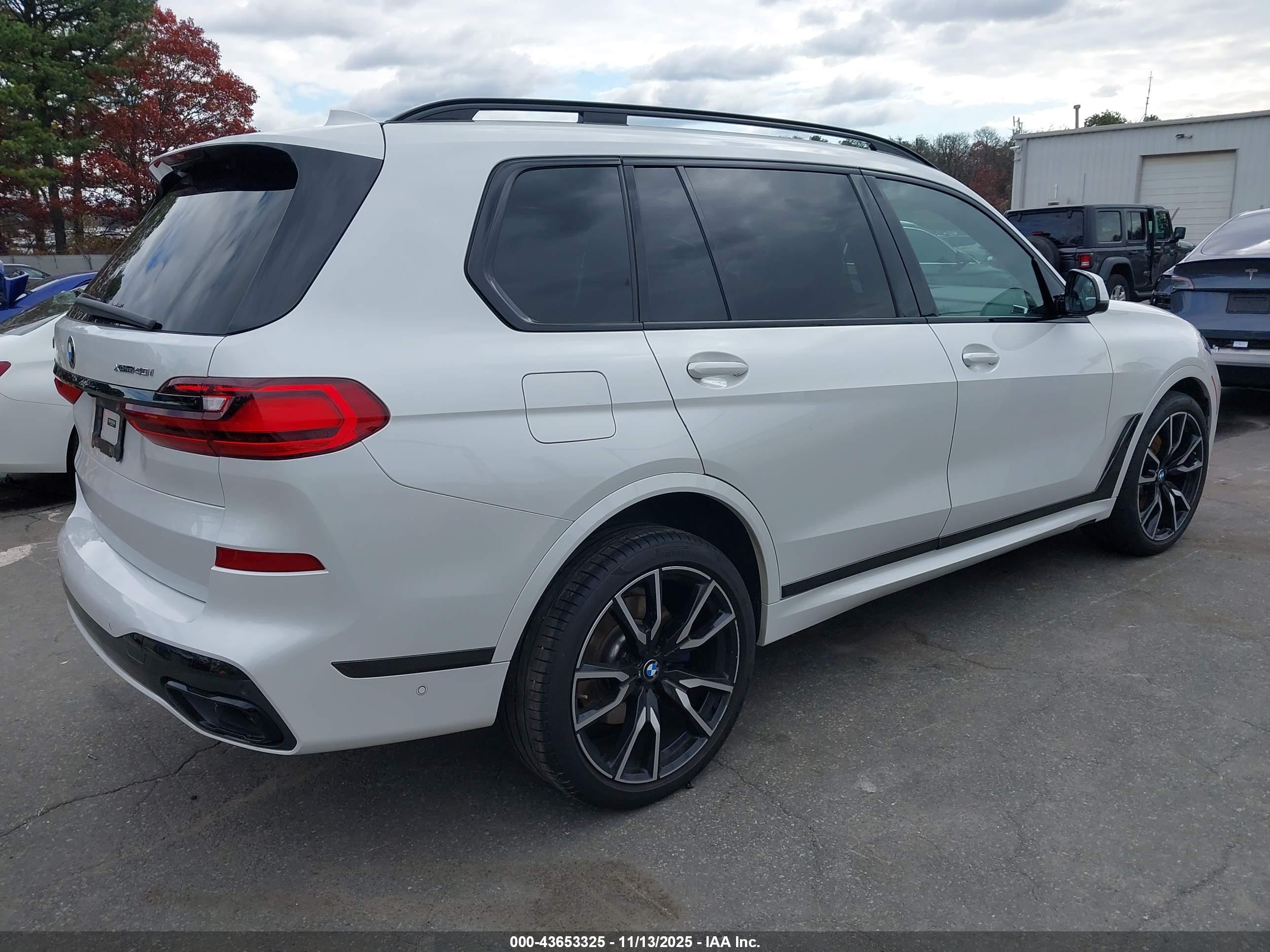 BMW X7 image 4