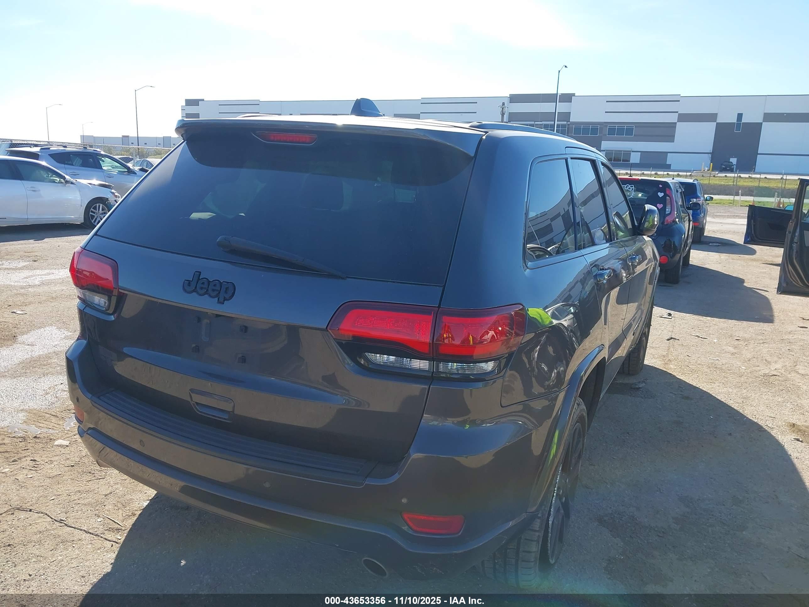 JEEP GRAND image 4