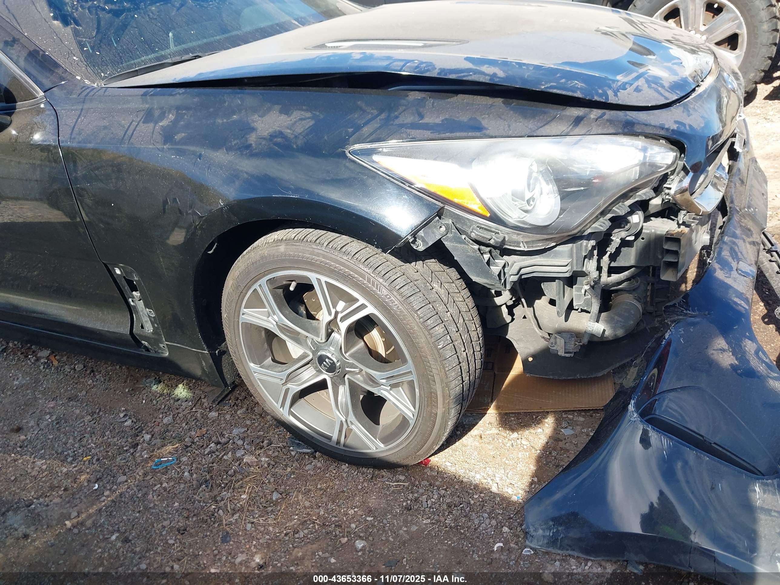 KIA STINGER image 6