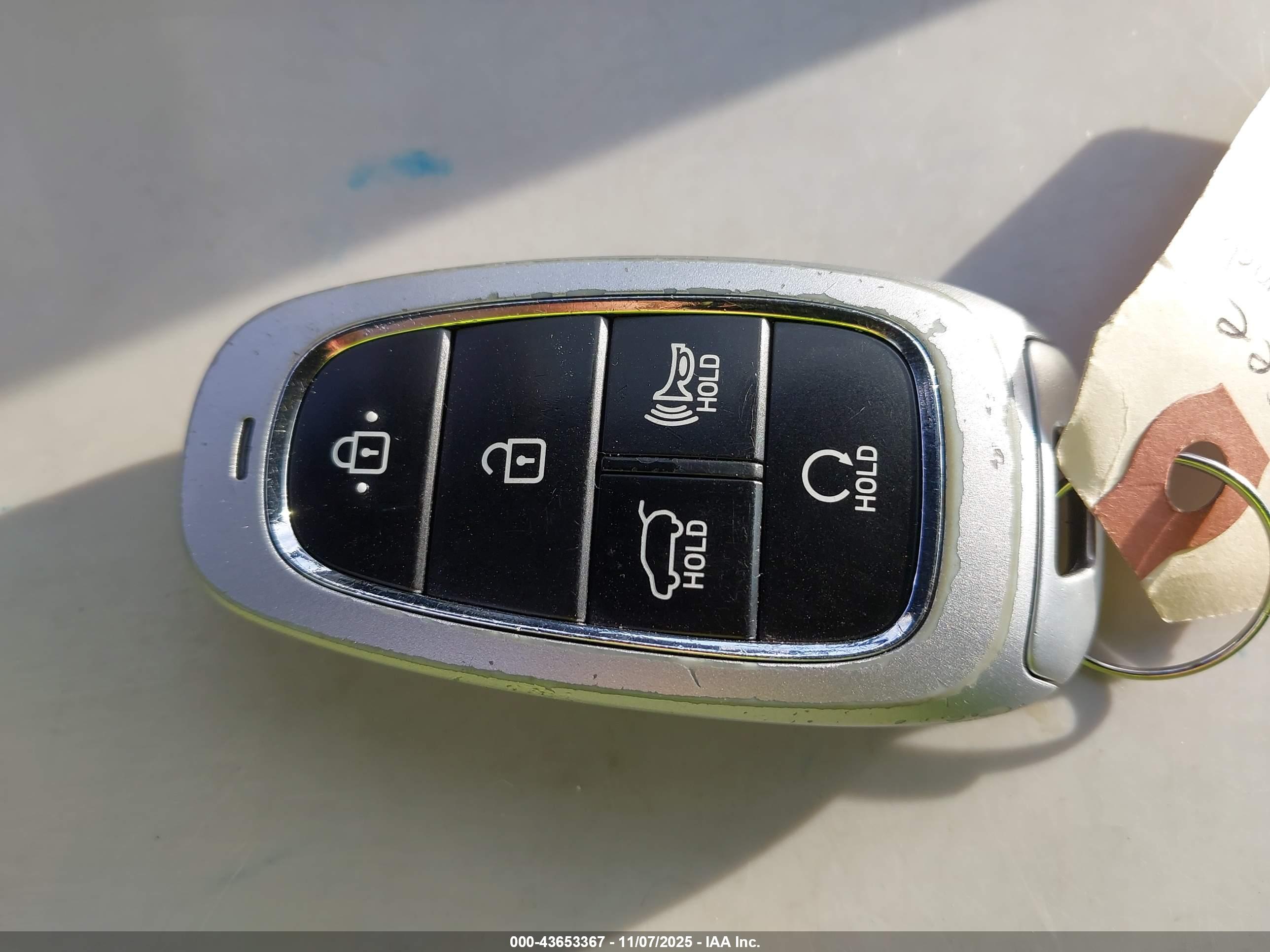 HYUNDAI TUCSON image 11