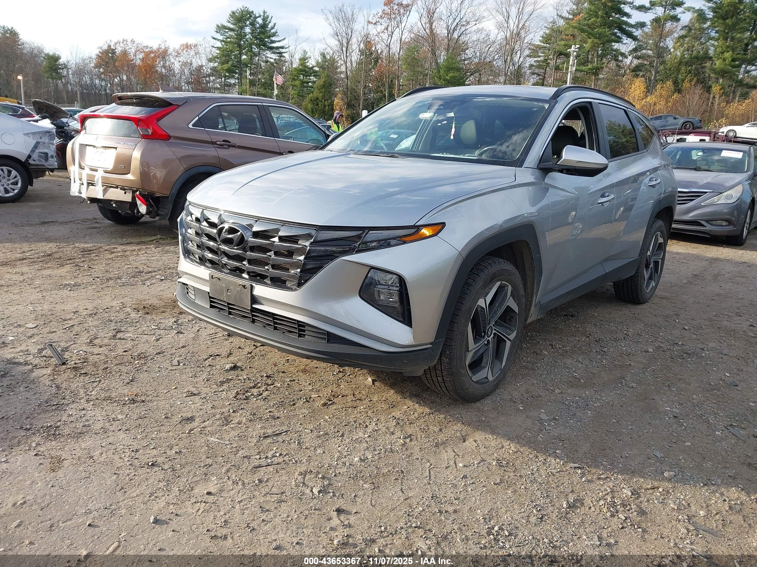 HYUNDAI TUCSON image 2
