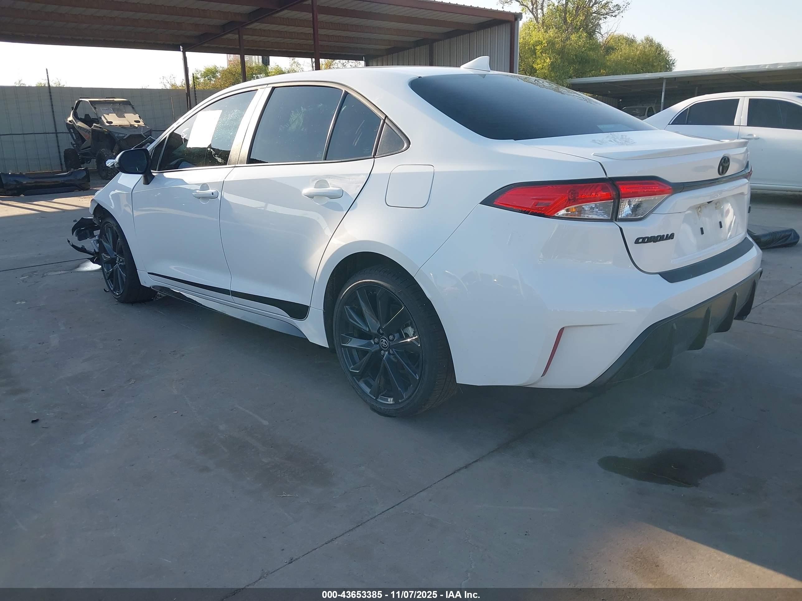 TOYOTA COROLLA image 3