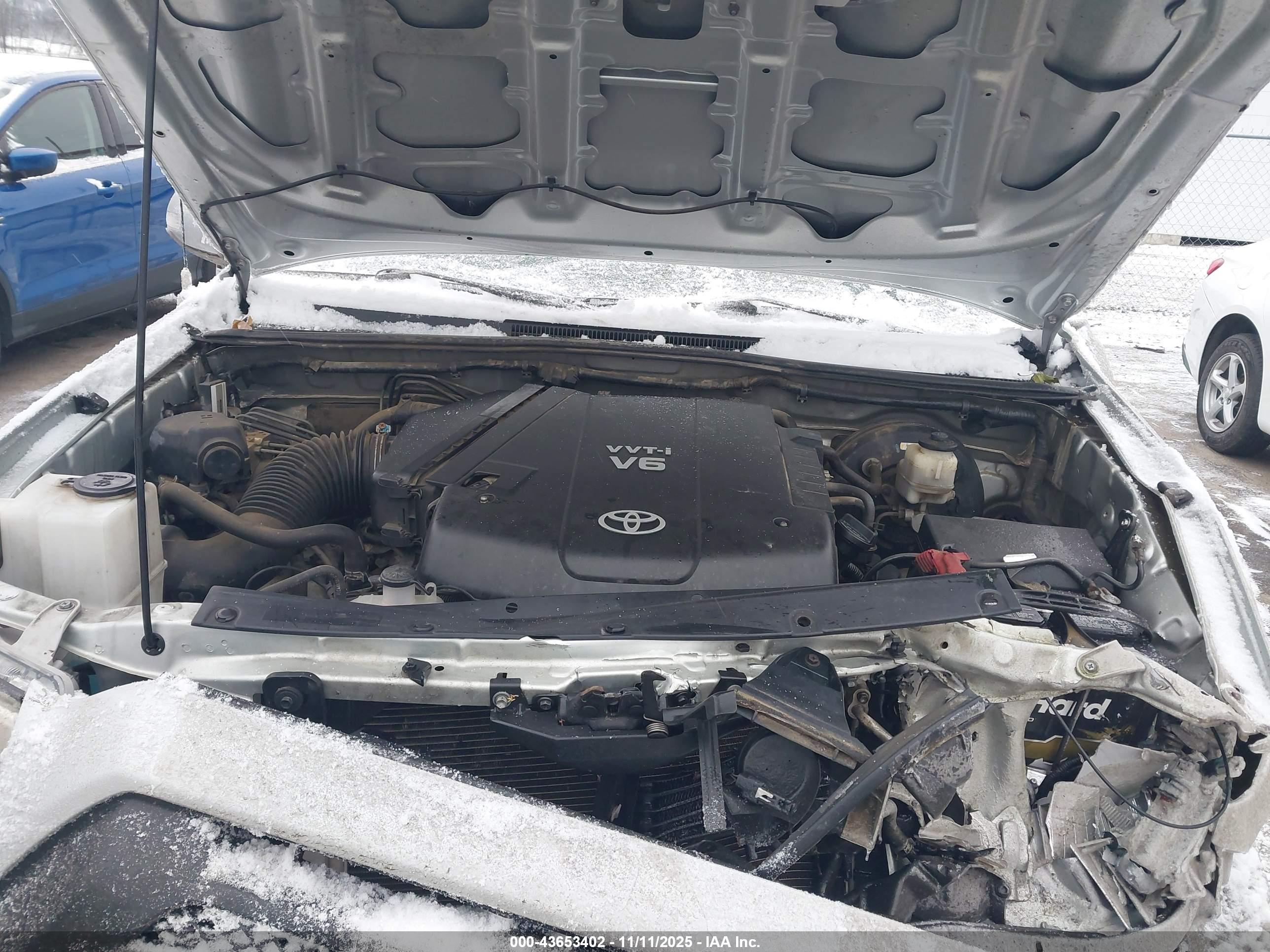 TOYOTA TACOMA image 10