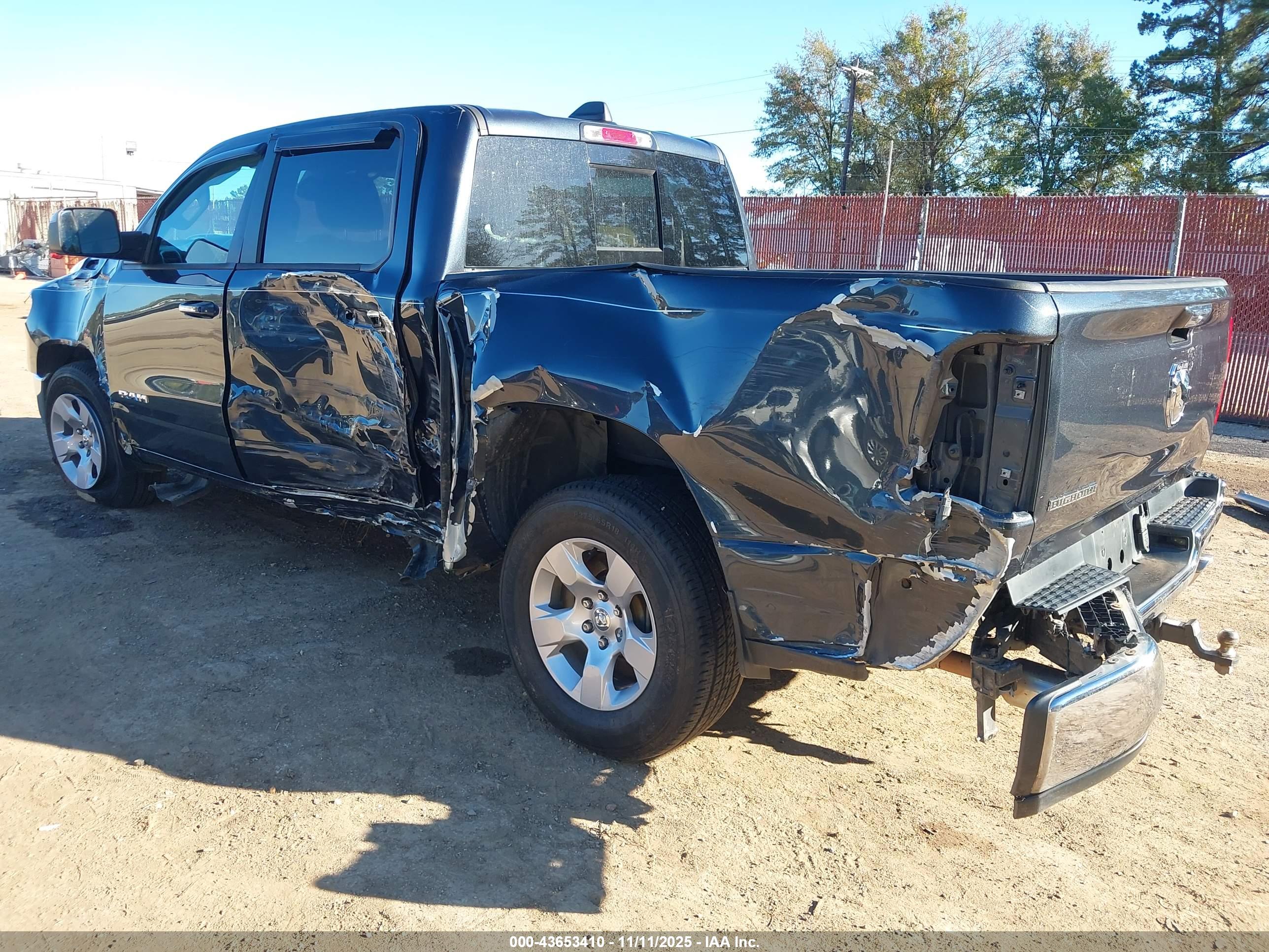 RAM 1500 image 3
