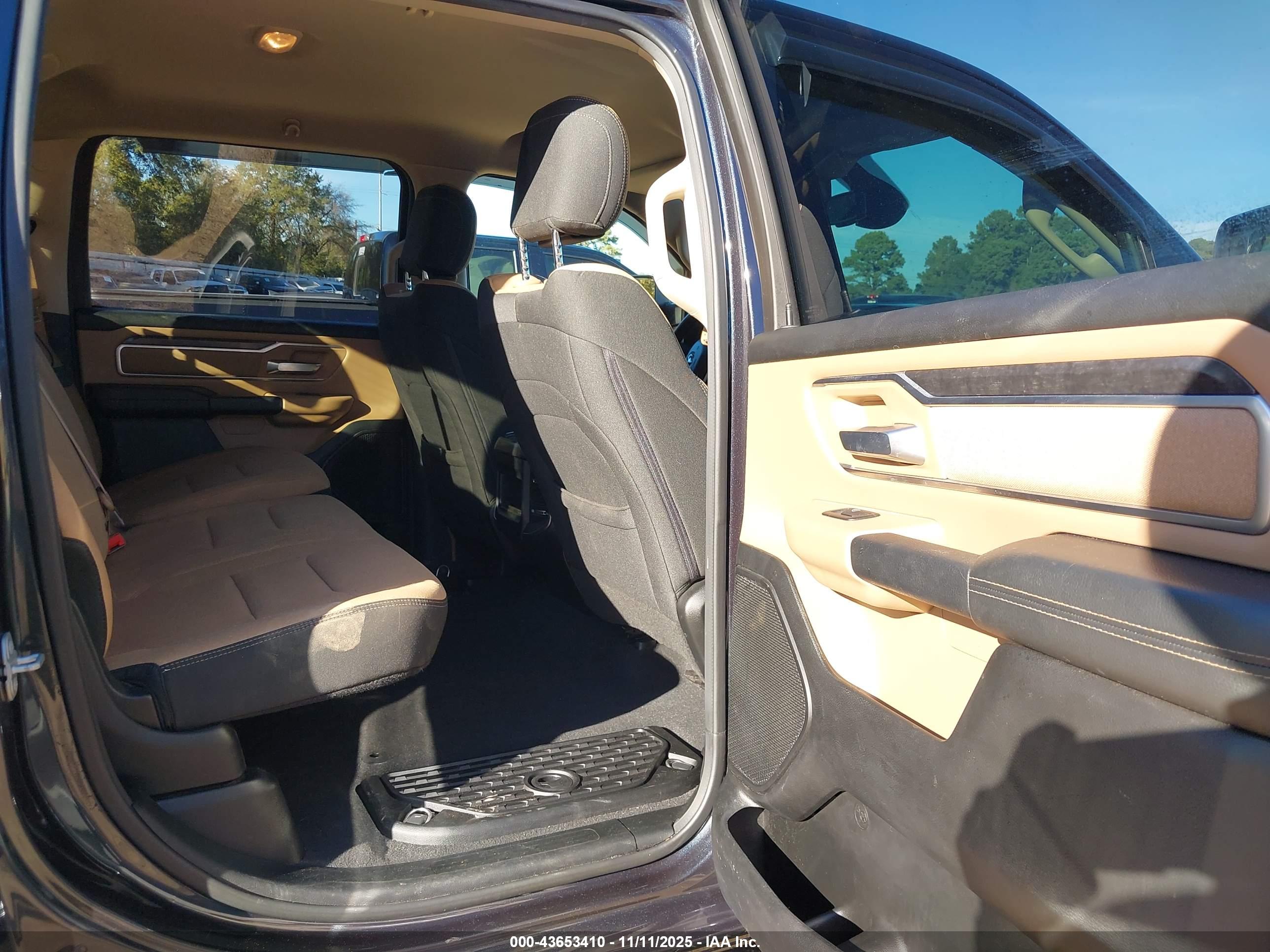 RAM 1500 image 8