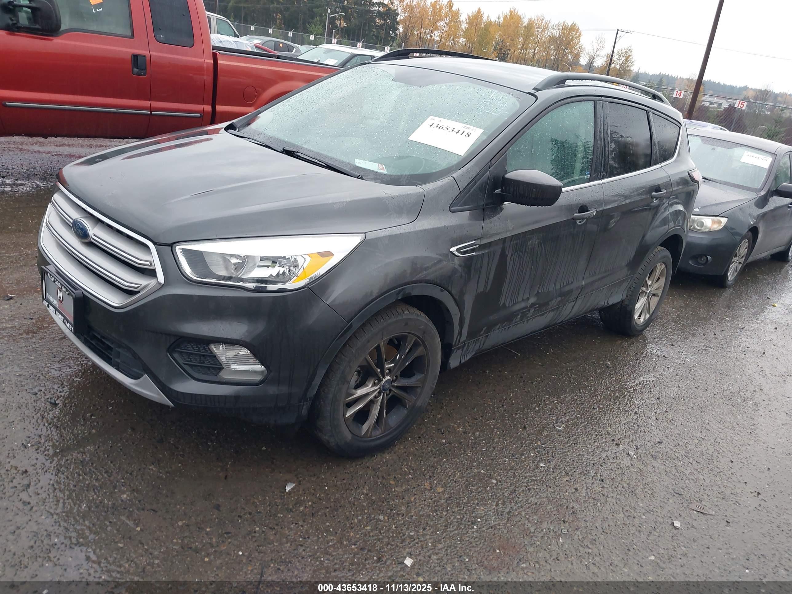 FORD ESCAPE image 2