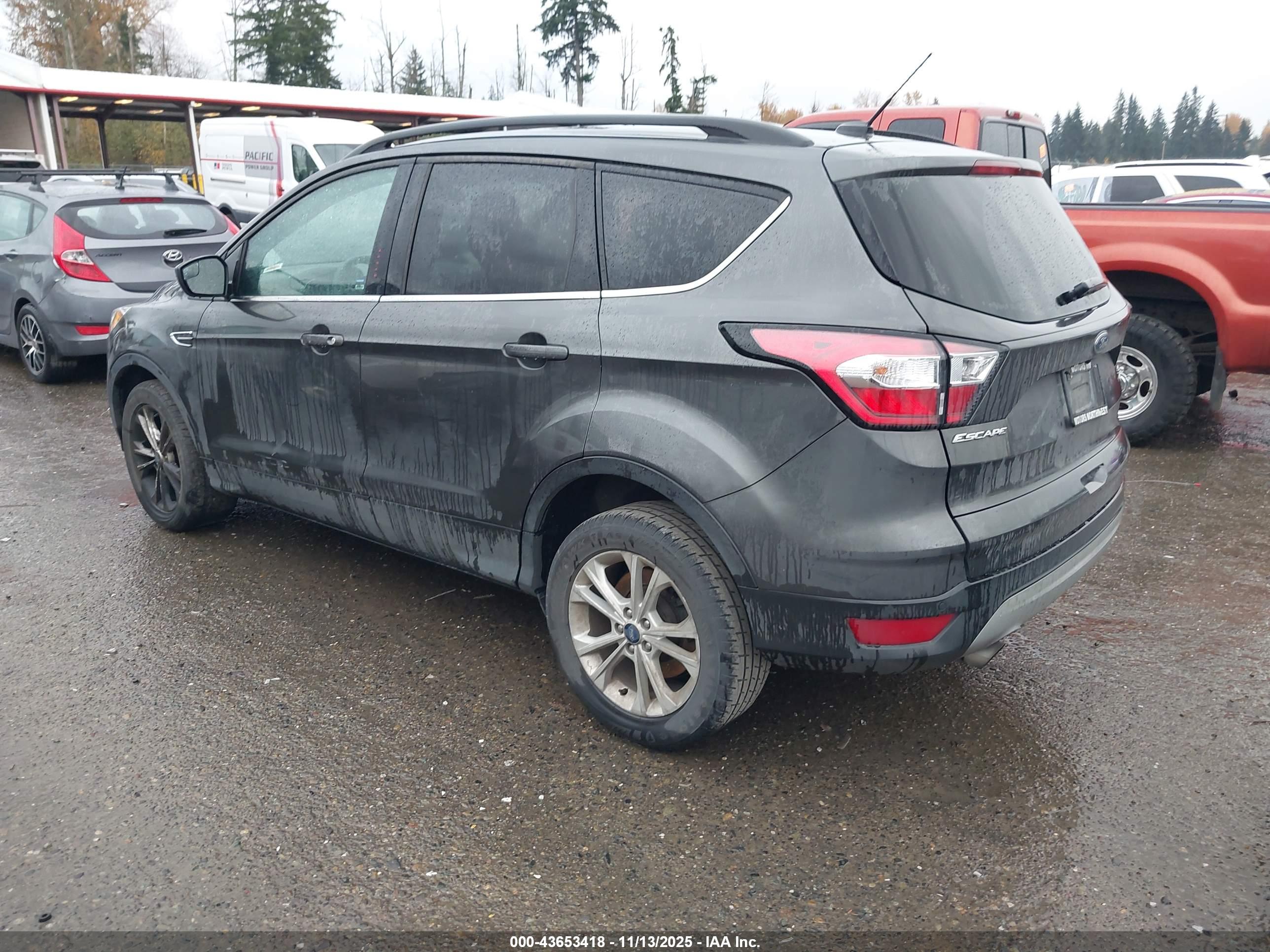 FORD ESCAPE image 3