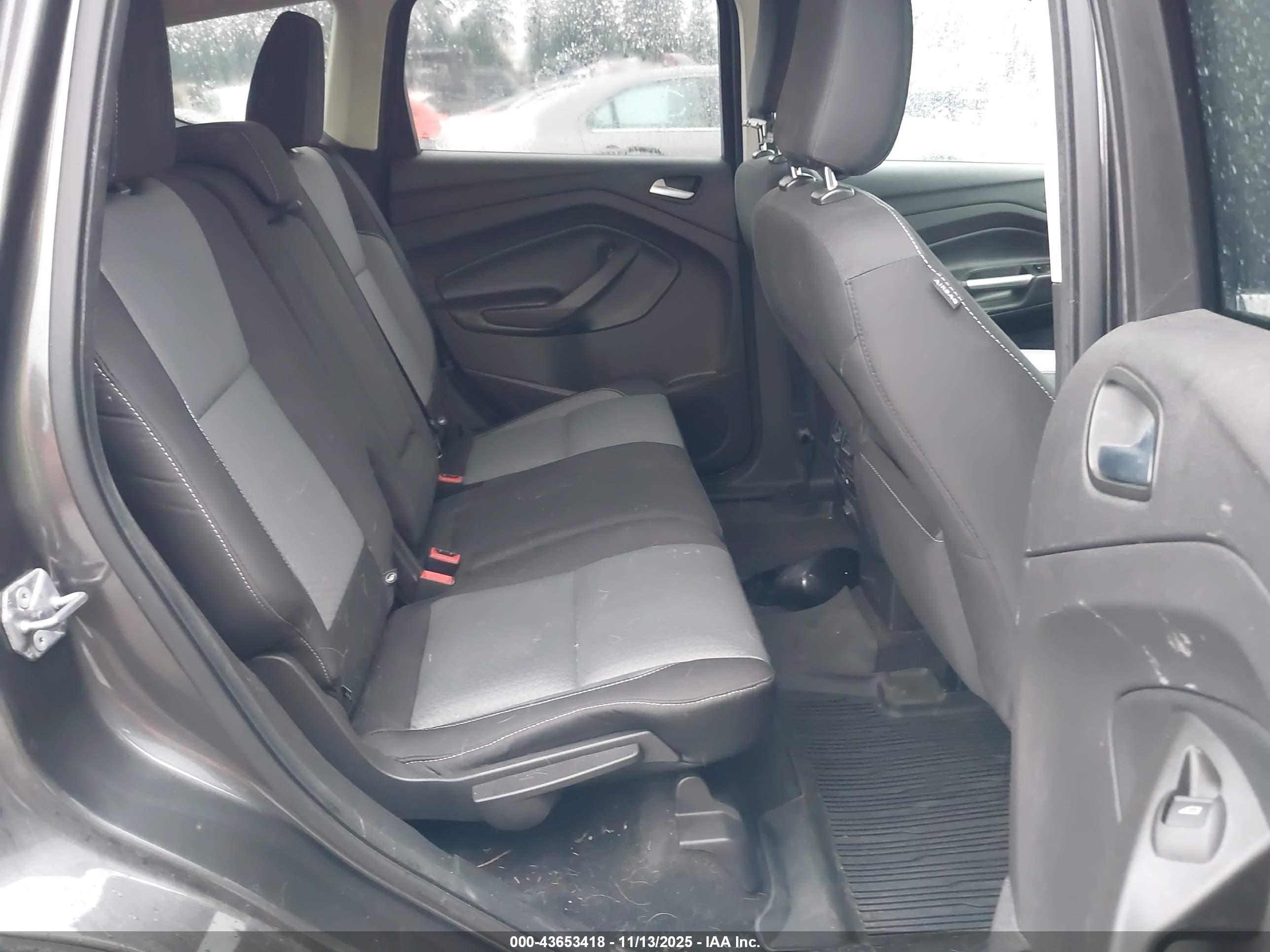 FORD ESCAPE image 8