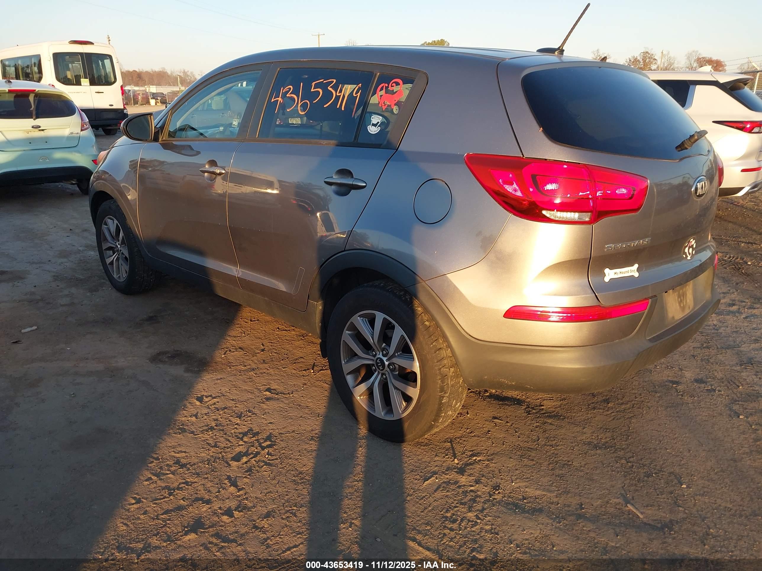 KIA SPORTAGE image 3