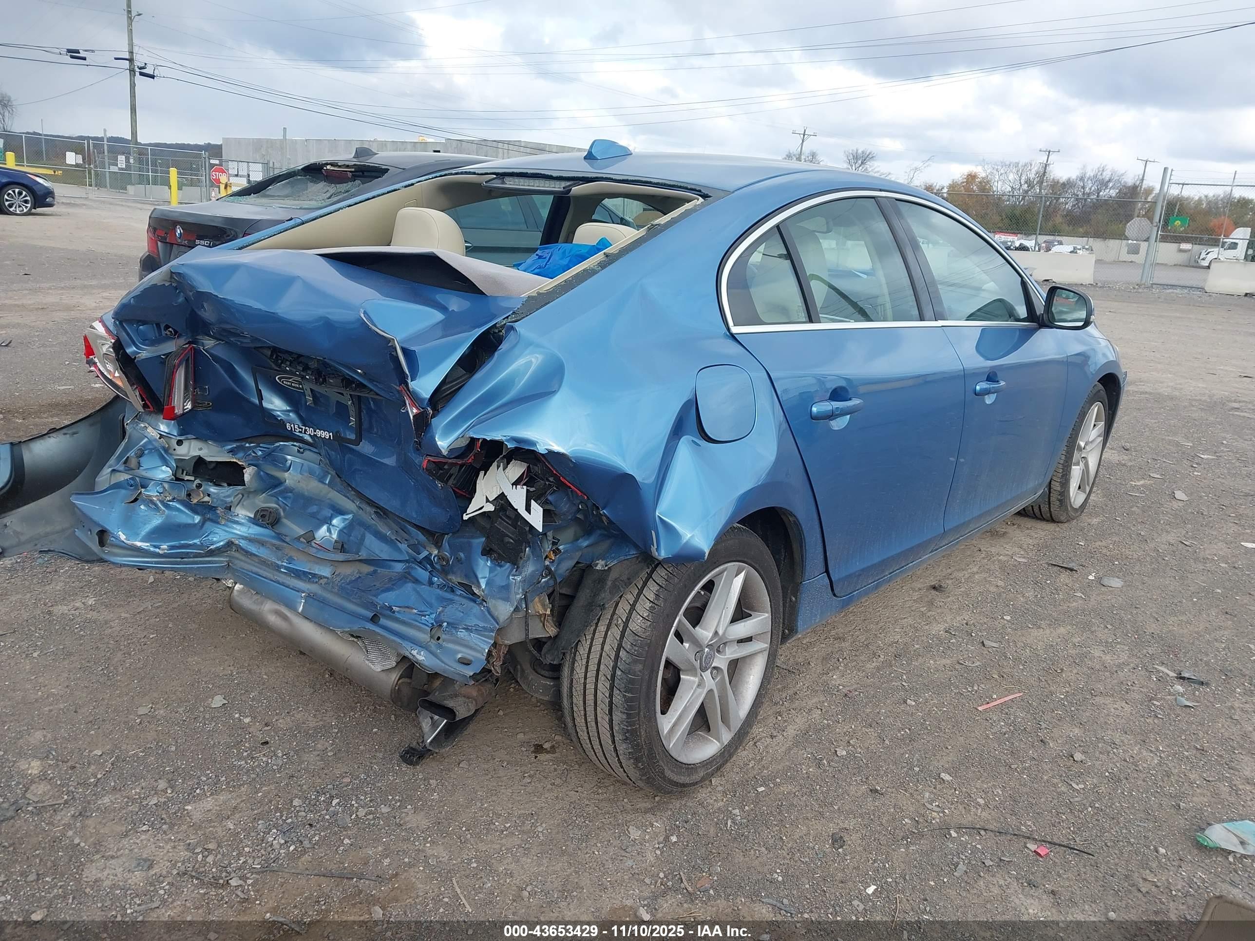 VOLVO S60 image 4