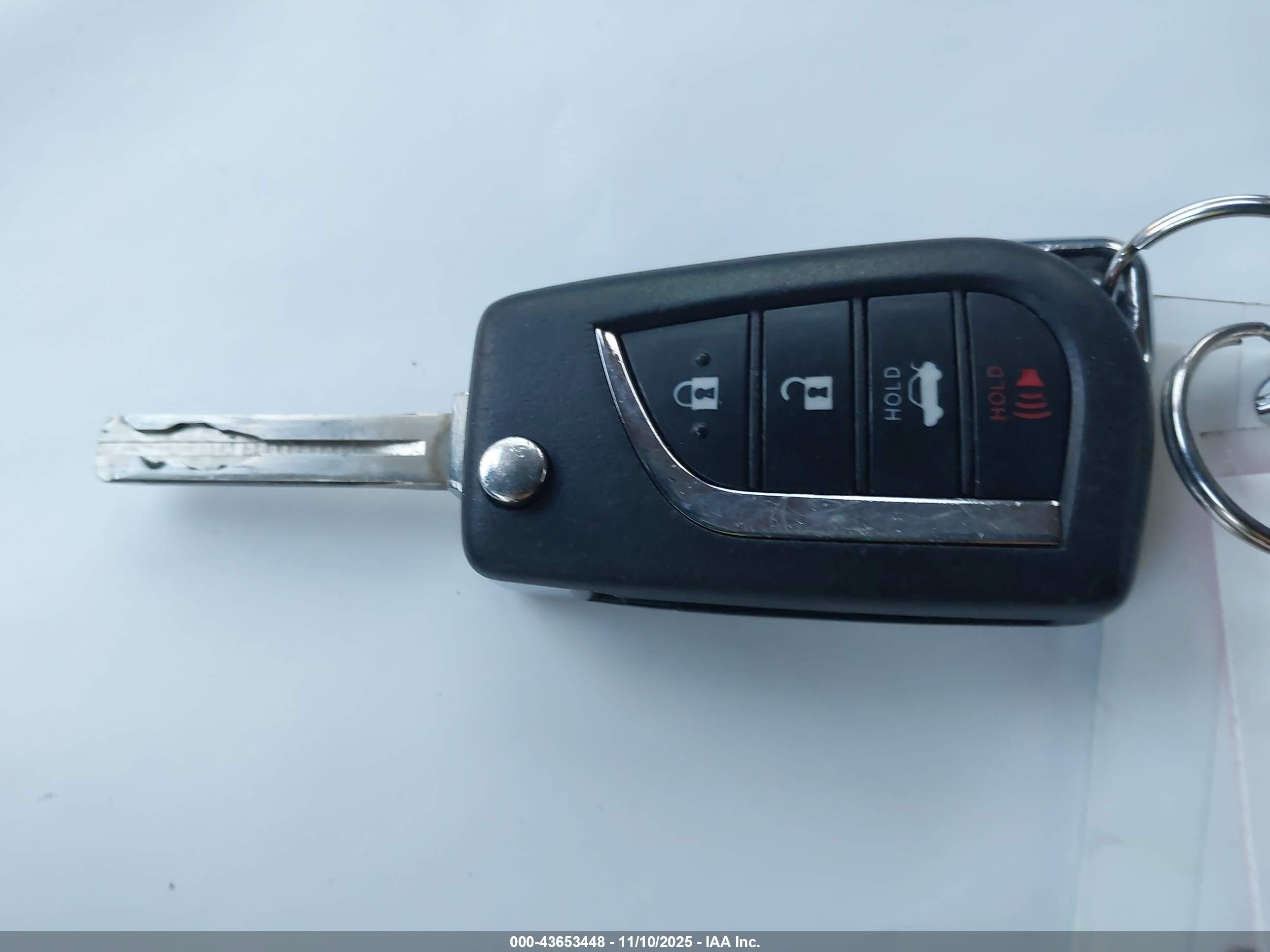 TOYOTA CAMRY image 11