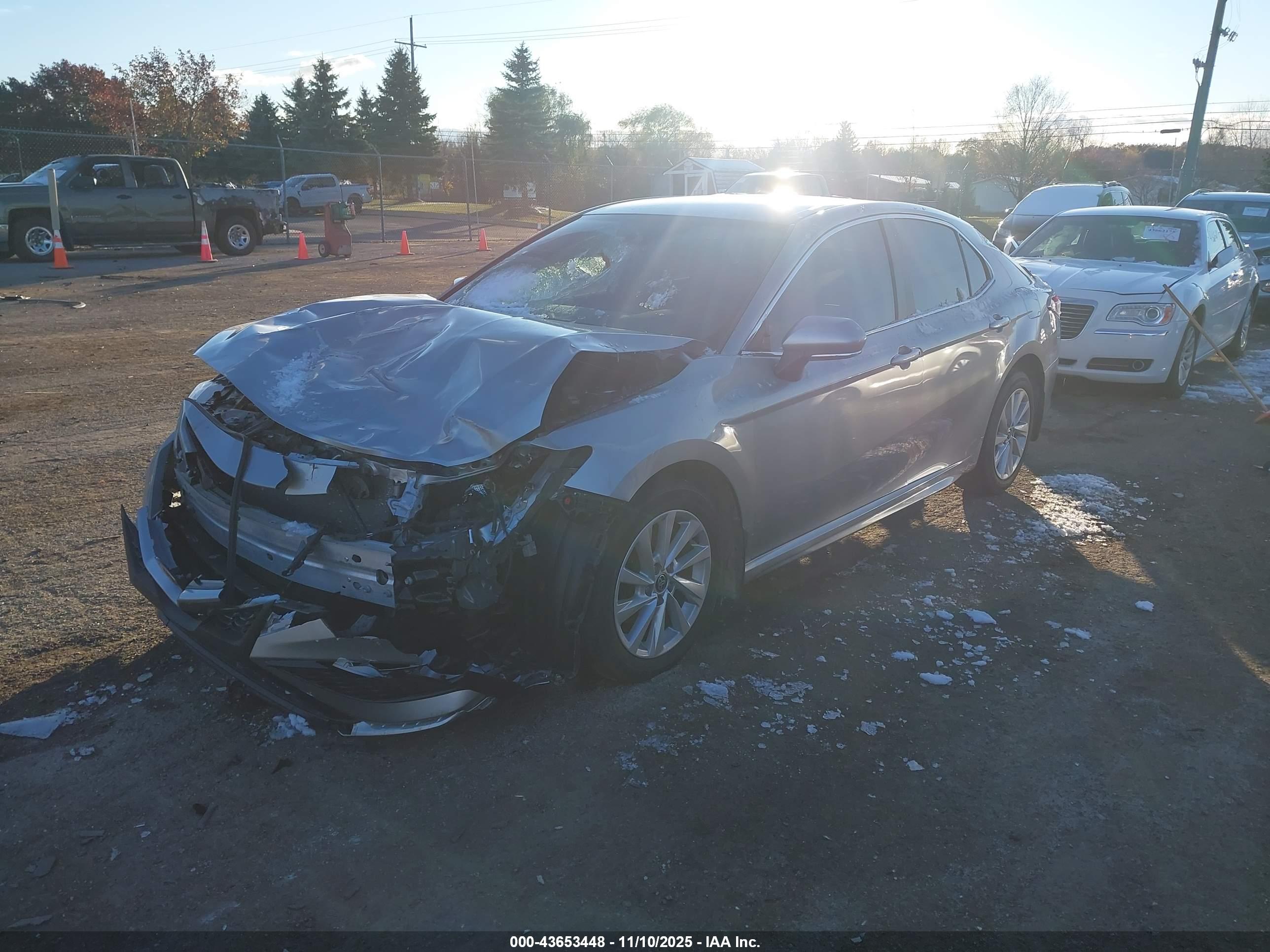 TOYOTA CAMRY image 2