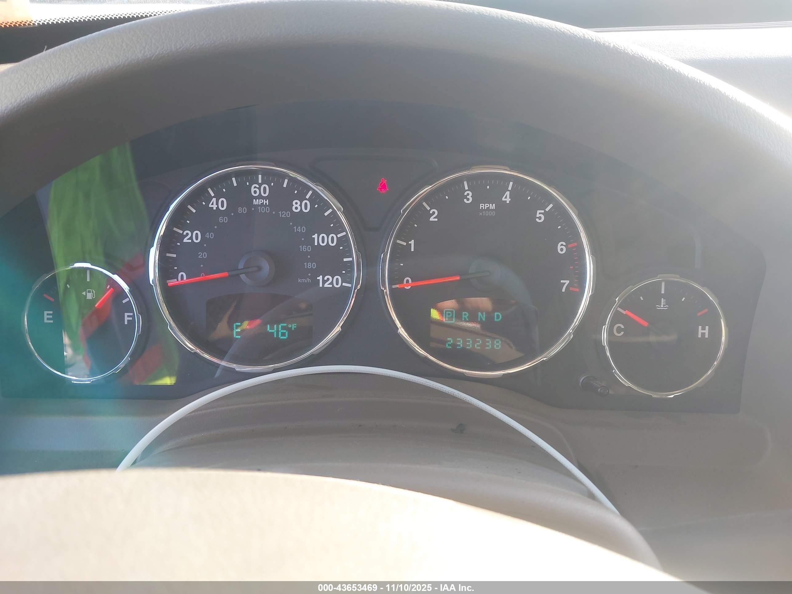 JEEP LIBERTY image 7