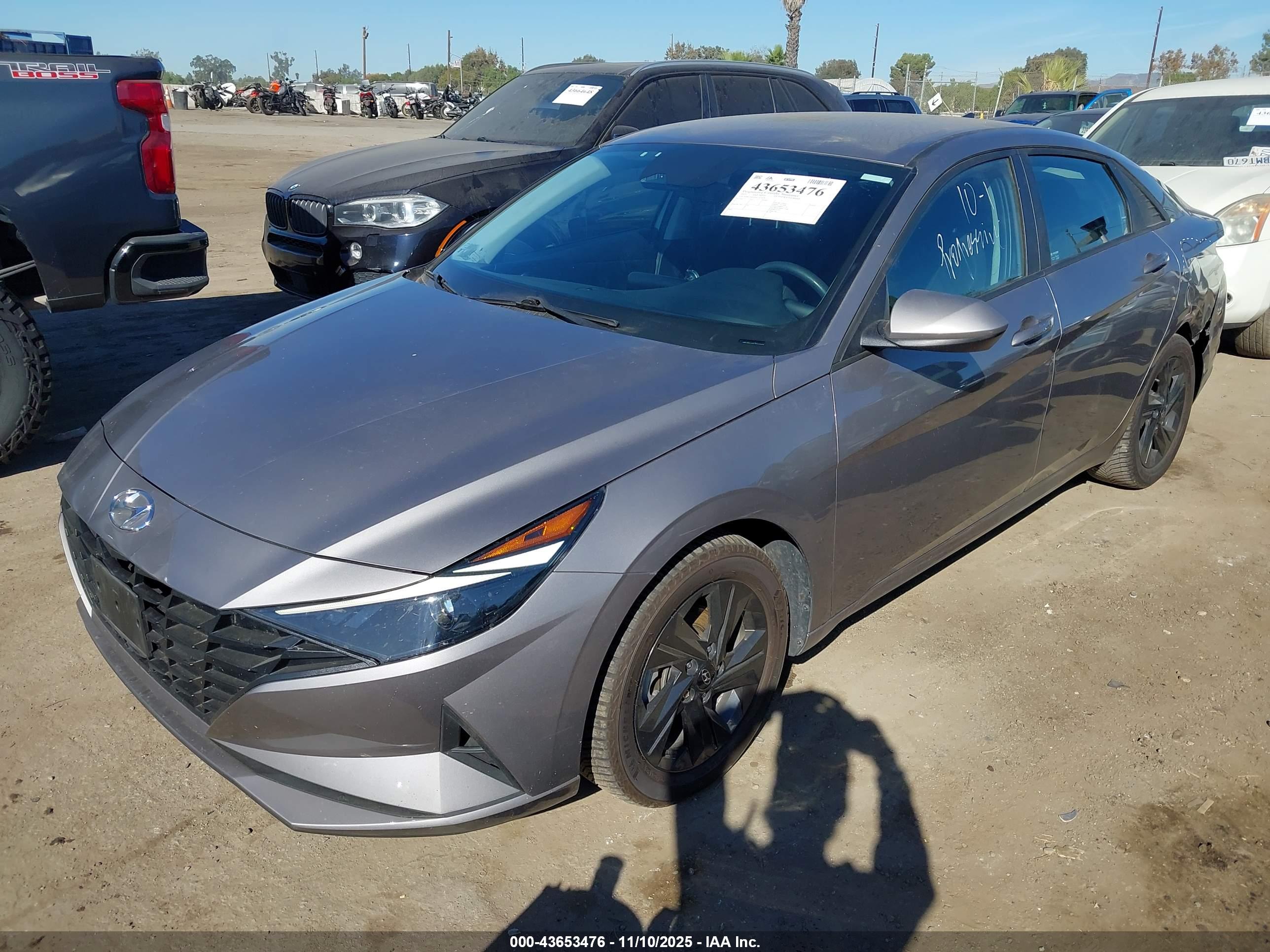 HYUNDAI ELANTRA image 2