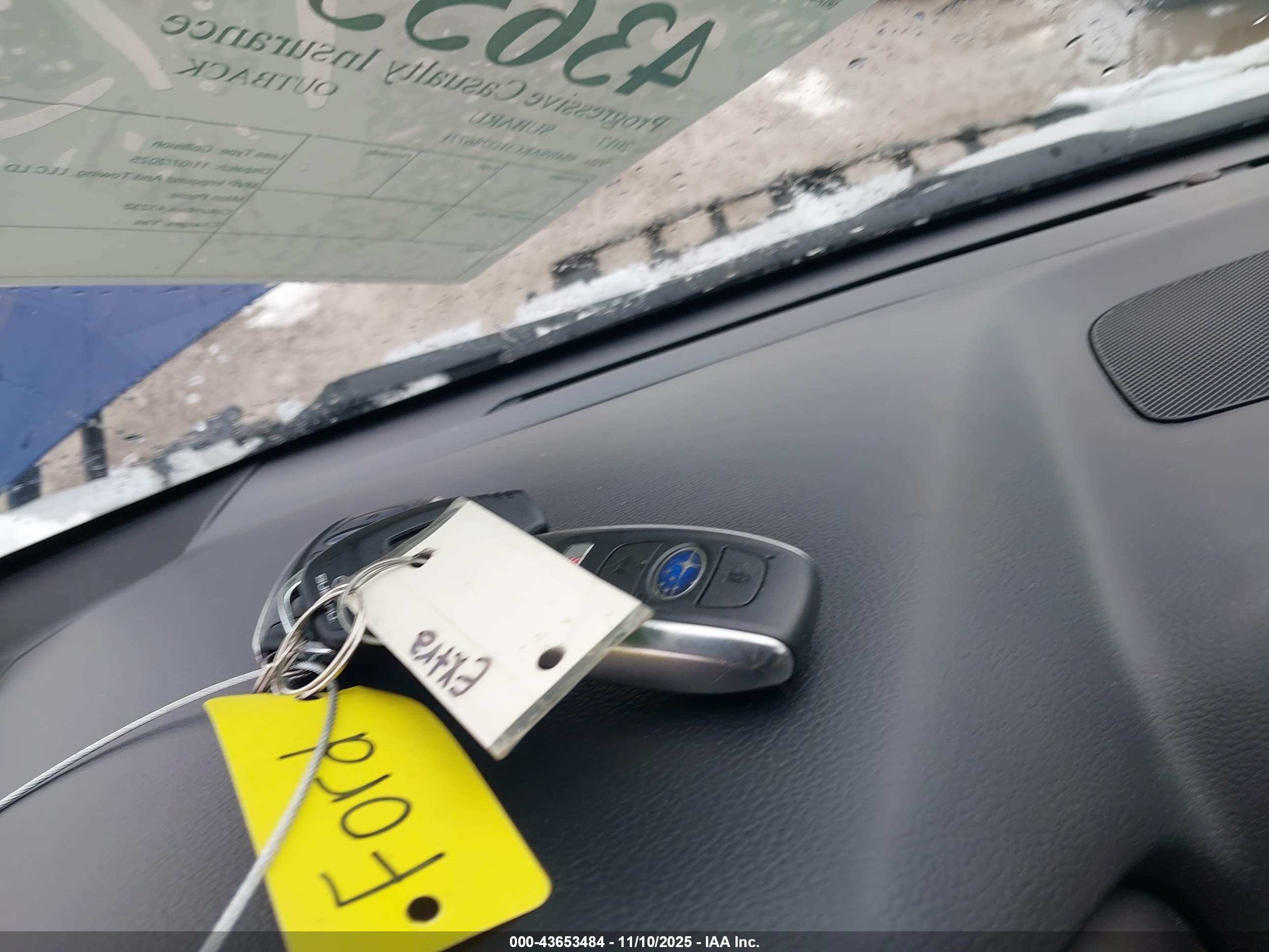 SUBARU OUTBACK image 11