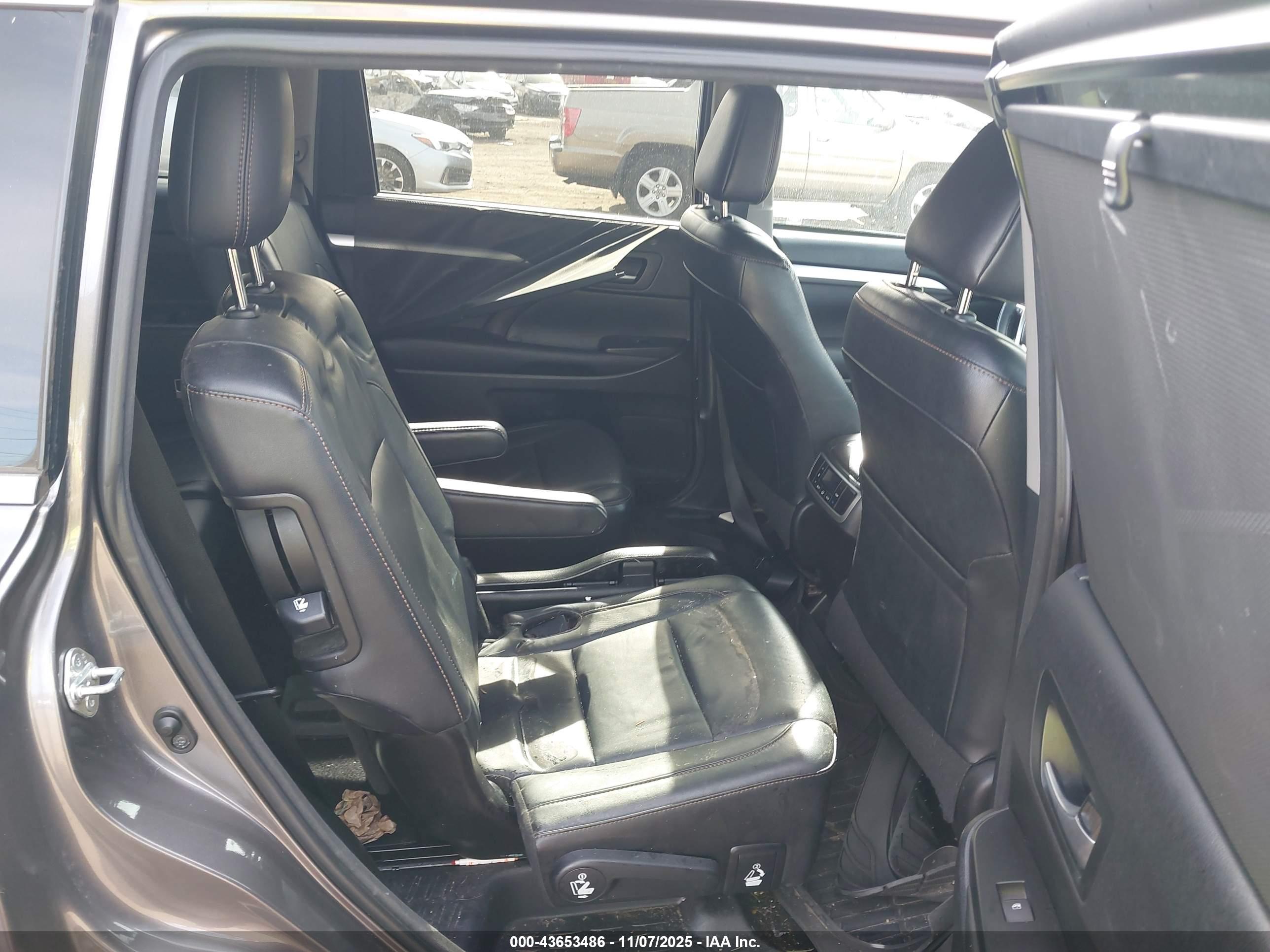 TOYOTA HIGHLANDER image 8