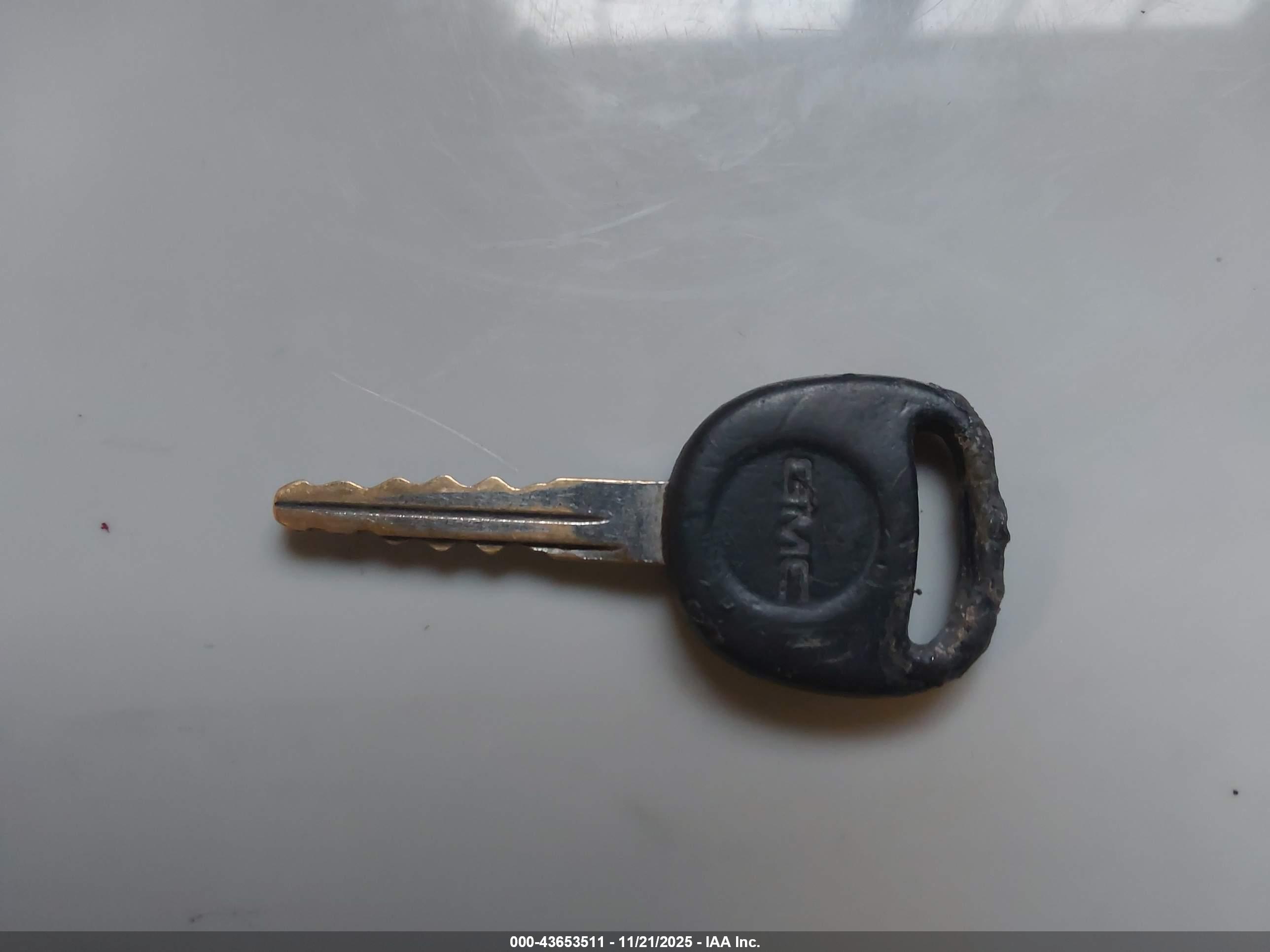 GMC YUKON image 11
